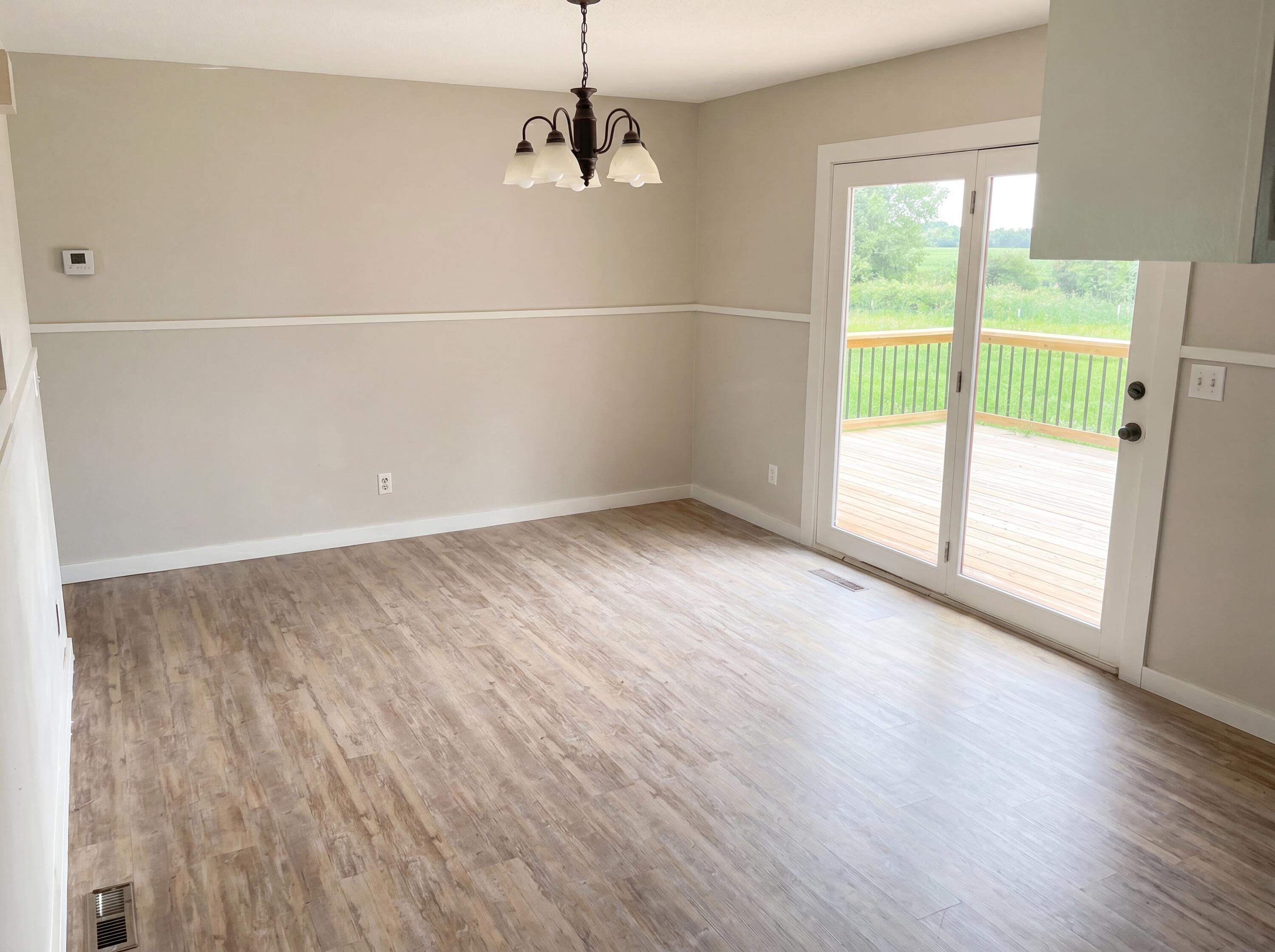 3440 Reed Road Property Photo 4