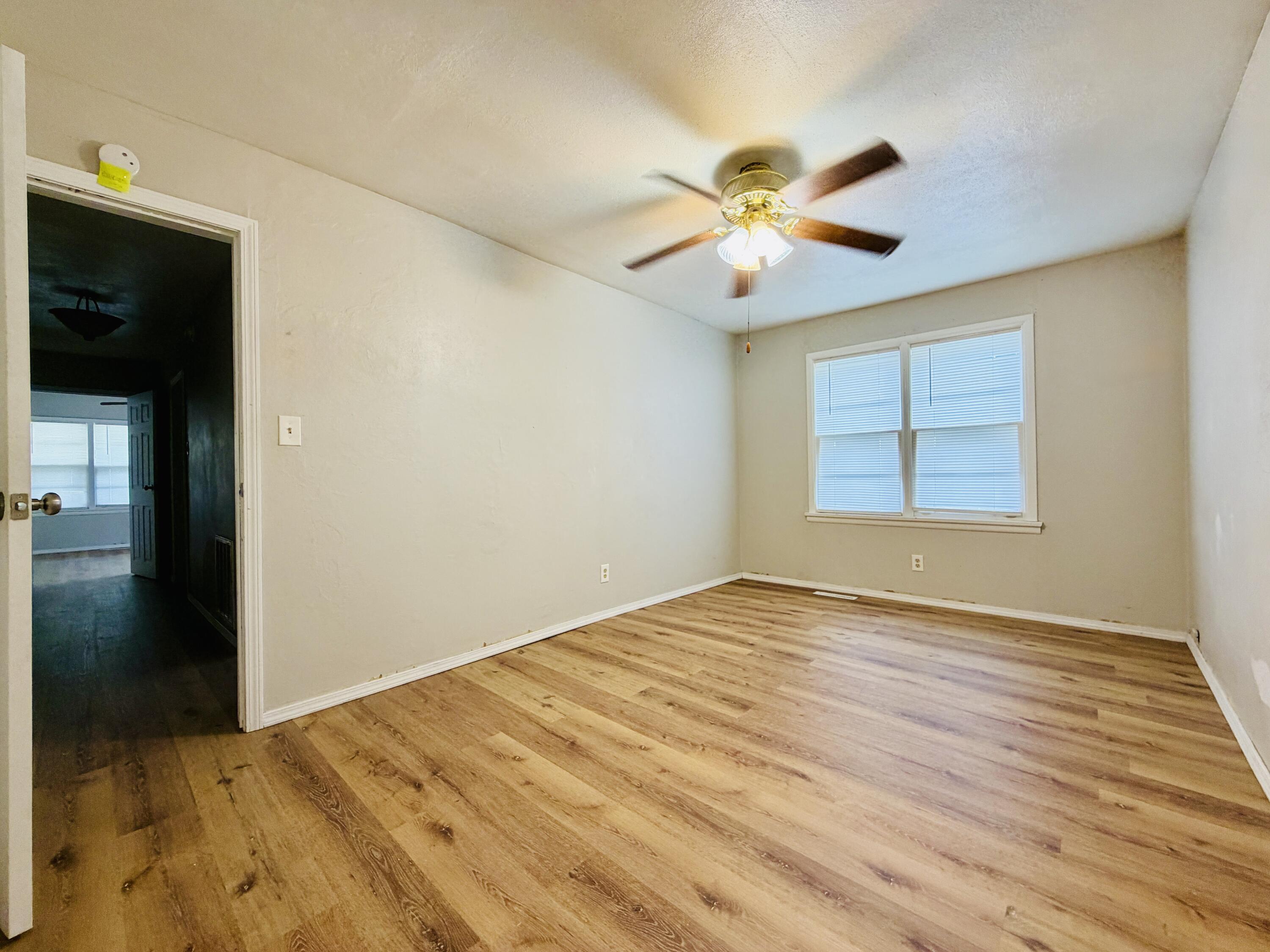 1001 West Cass Avenue Property Photo 26