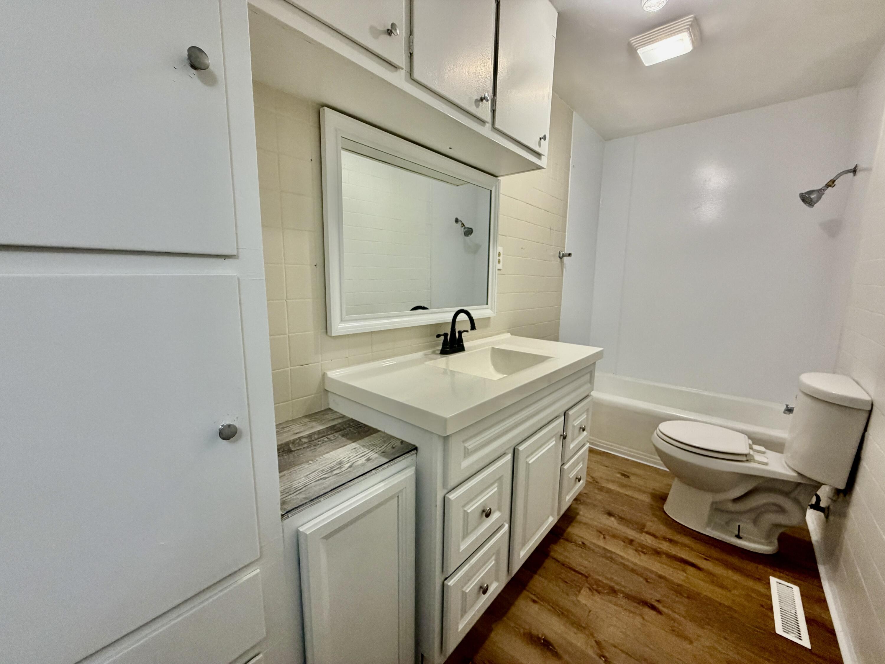 1001 West Cass Avenue Property Photo 28