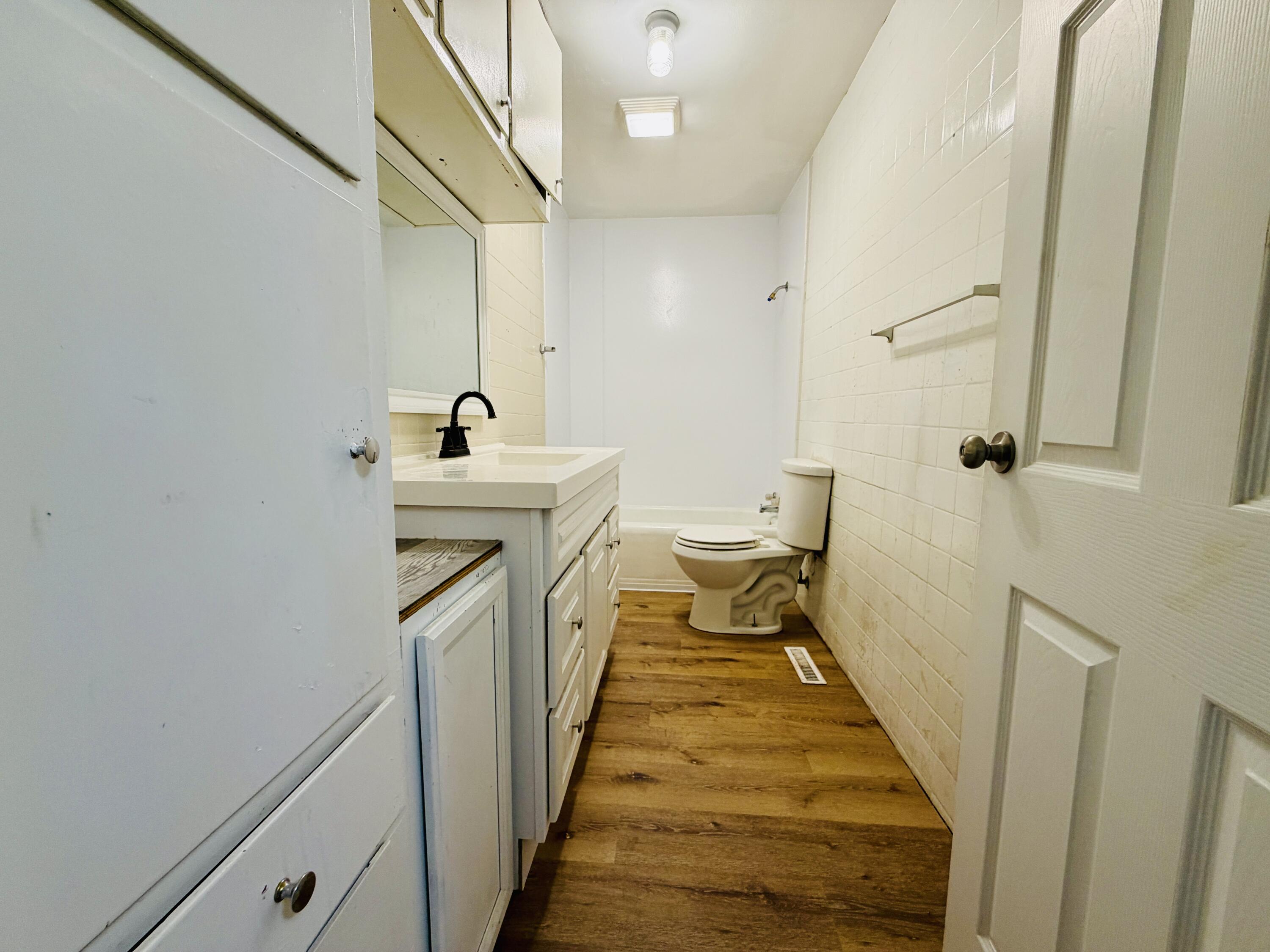 1001 West Cass Avenue Property Photo 31