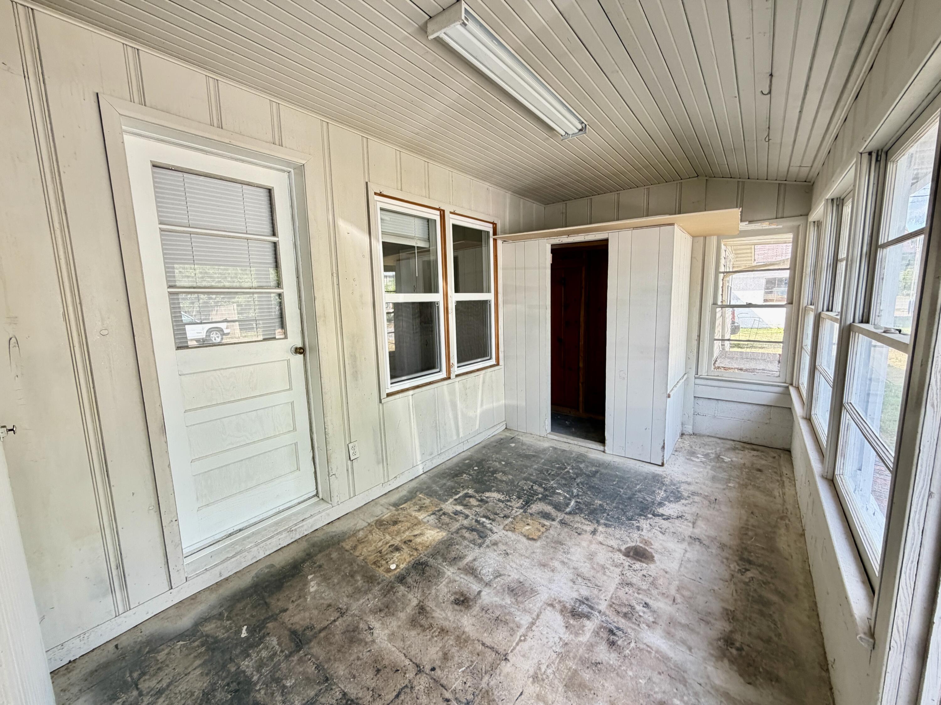 1001 West Cass Avenue Property Photo 43