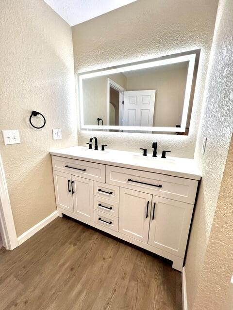1607 North Kentwood Avenue Property Photo 11