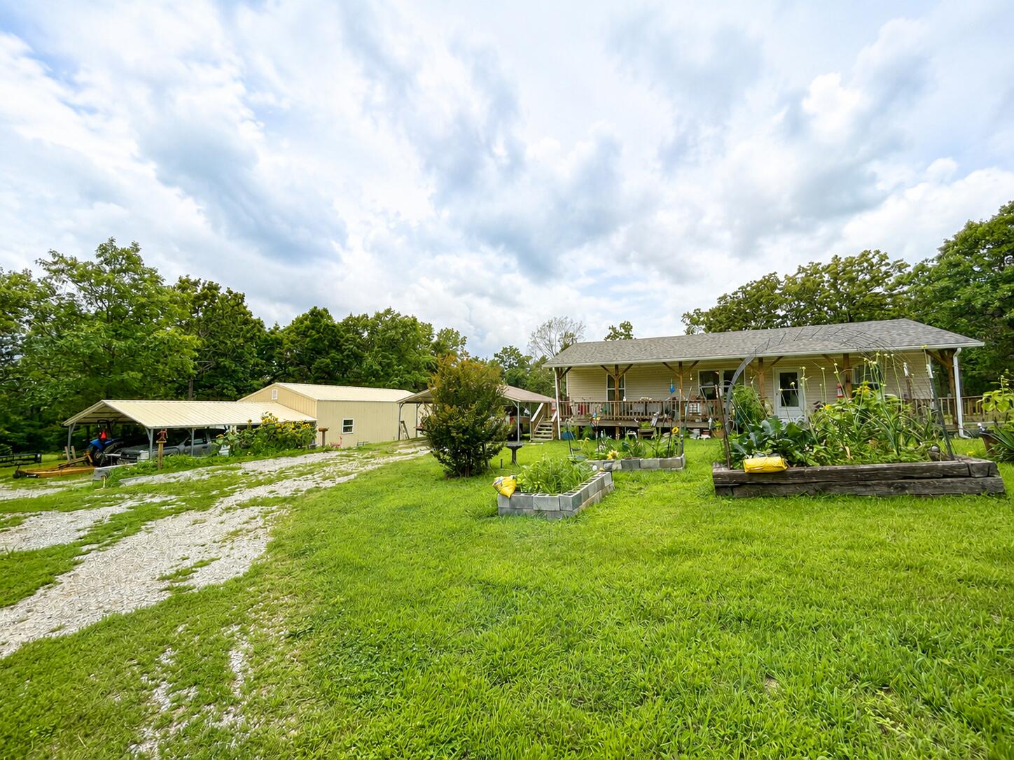 2843 South State Highway 5 Property Photo 9