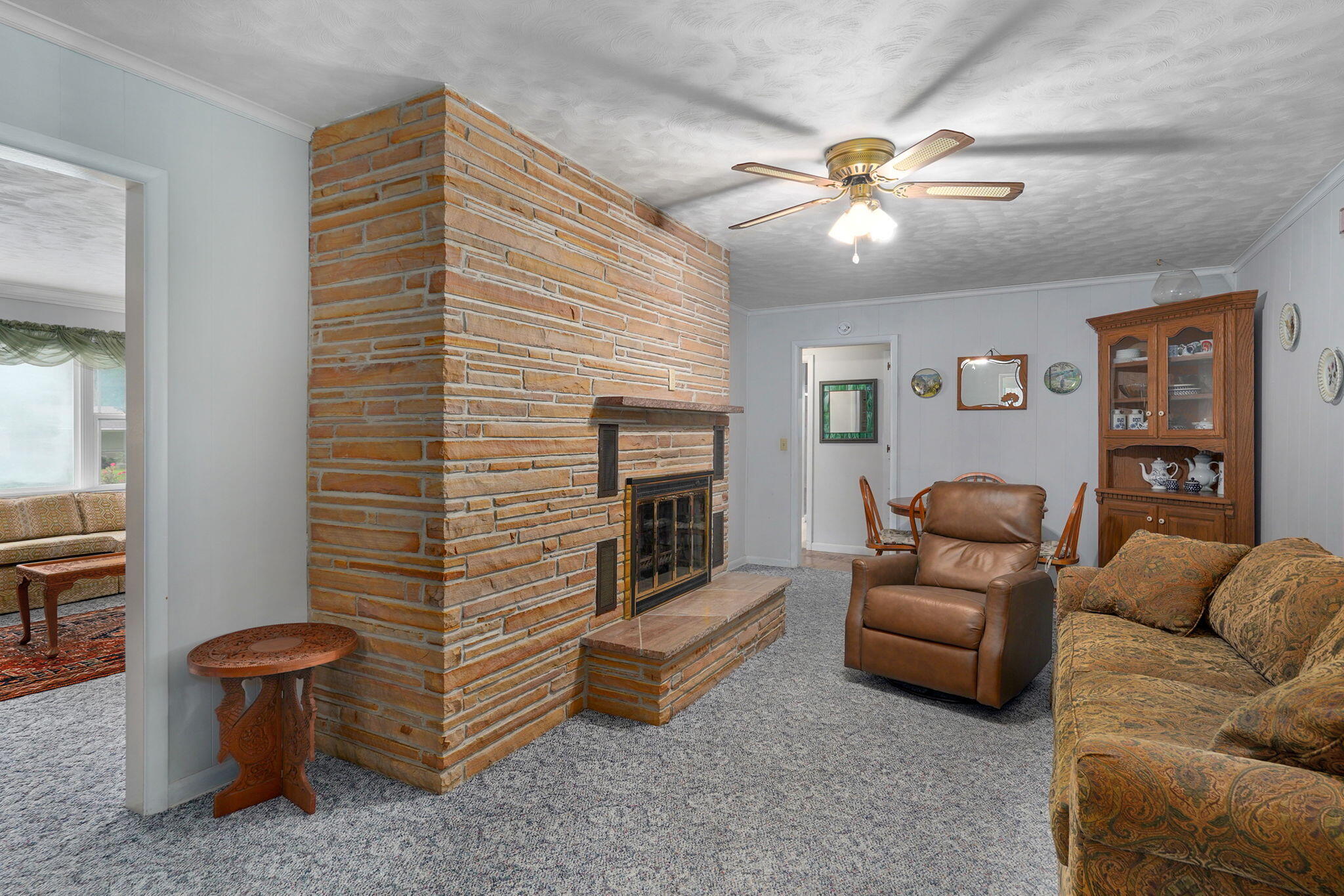 628 West Westview Street Property Photo 10