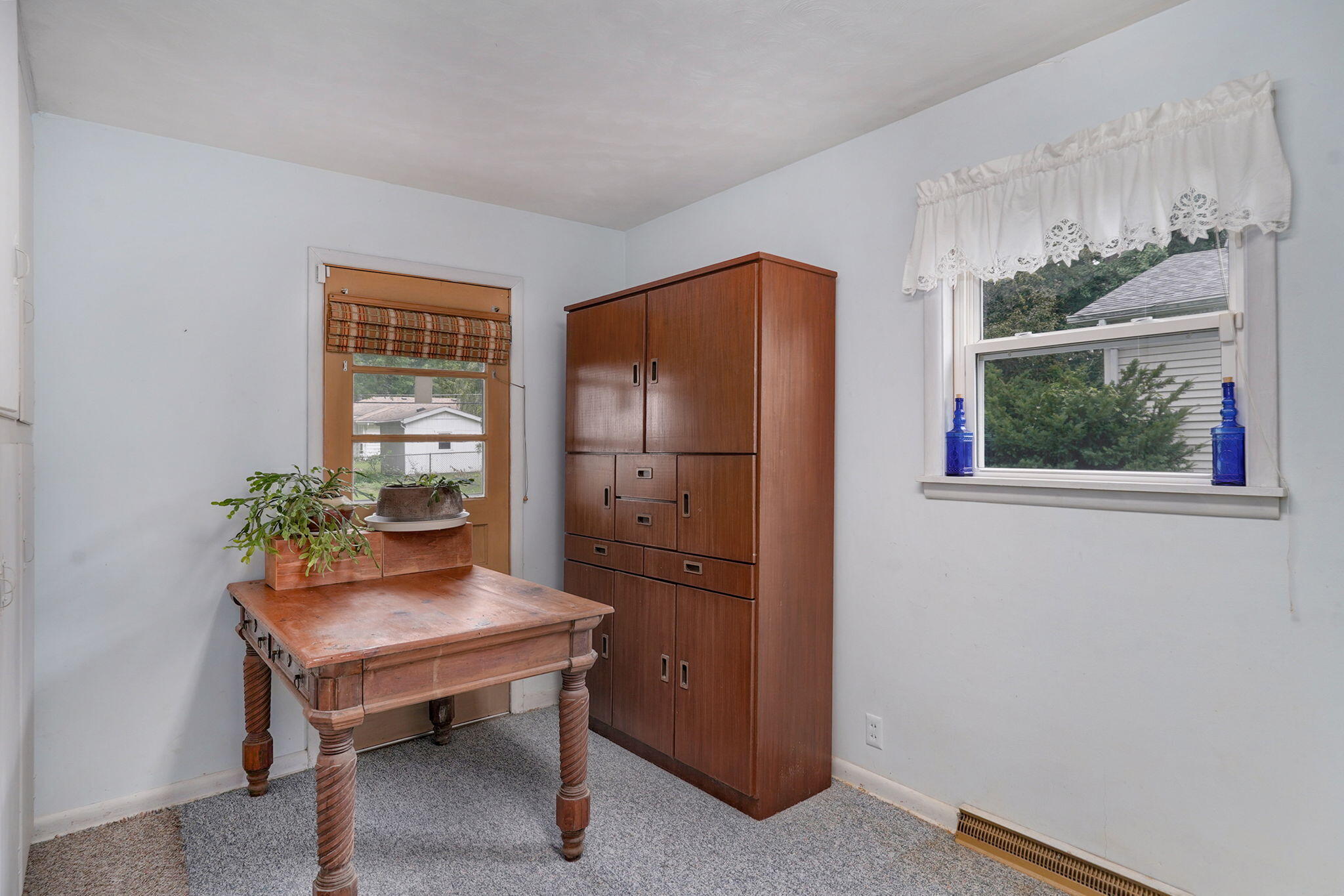 628 West Westview Street Property Photo 15