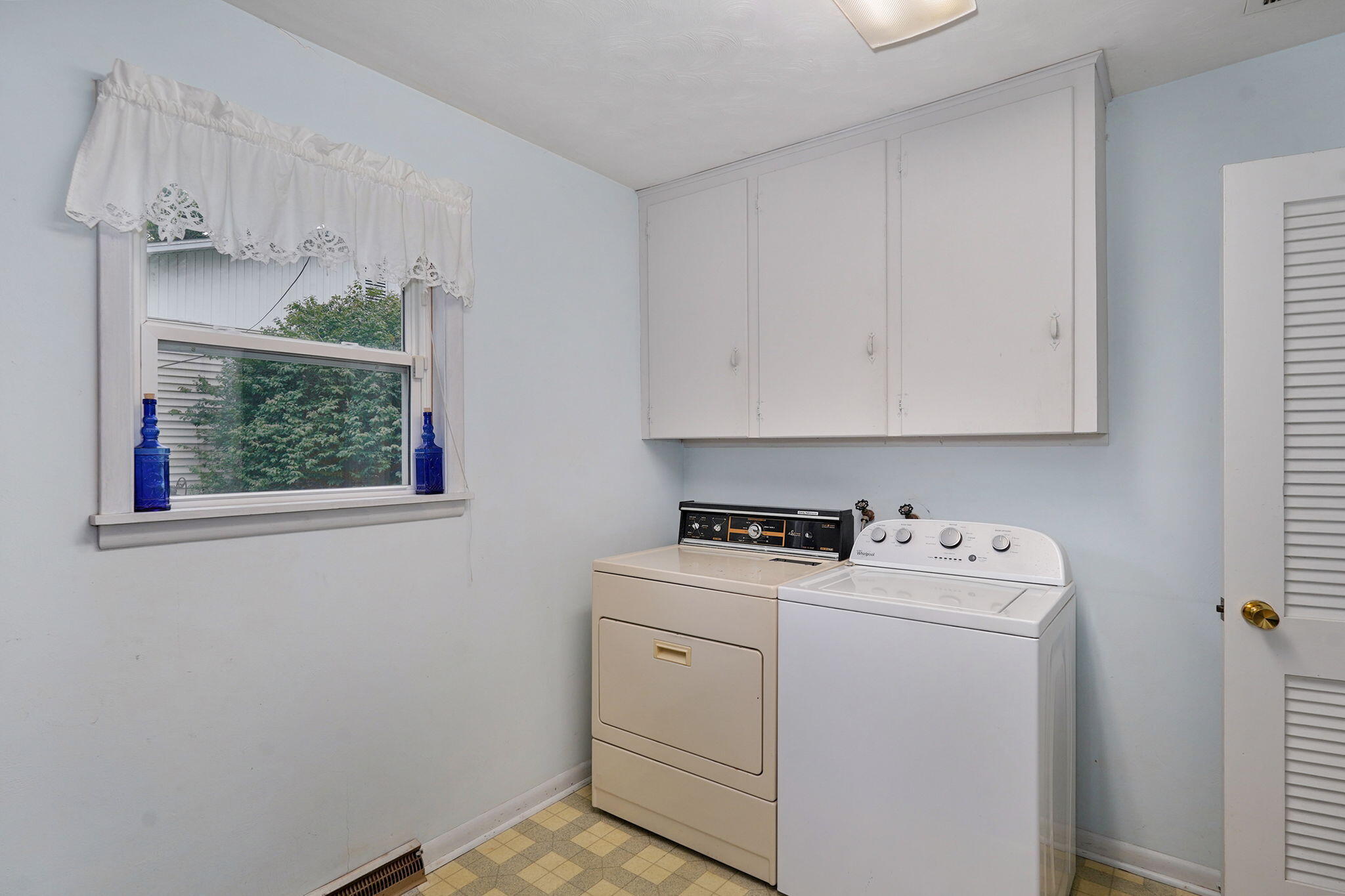 628 West Westview Street Property Photo 16