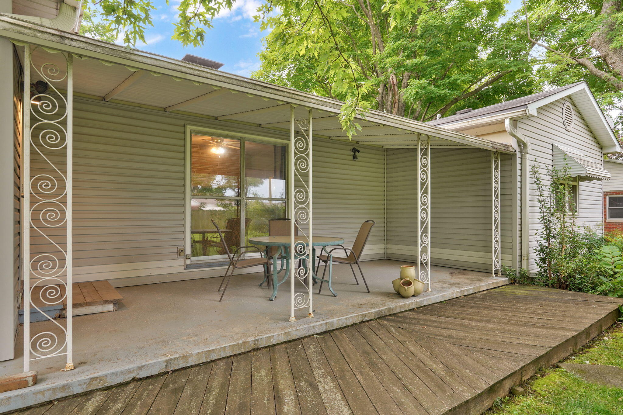 628 West Westview Street Property Photo 26