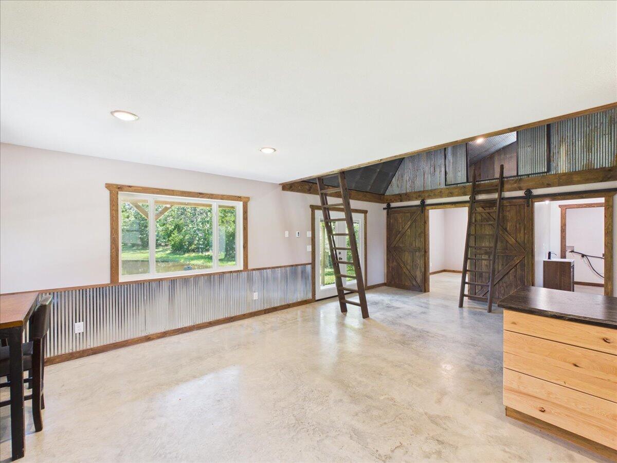 37 Middle Earth Trail Property Photo 47