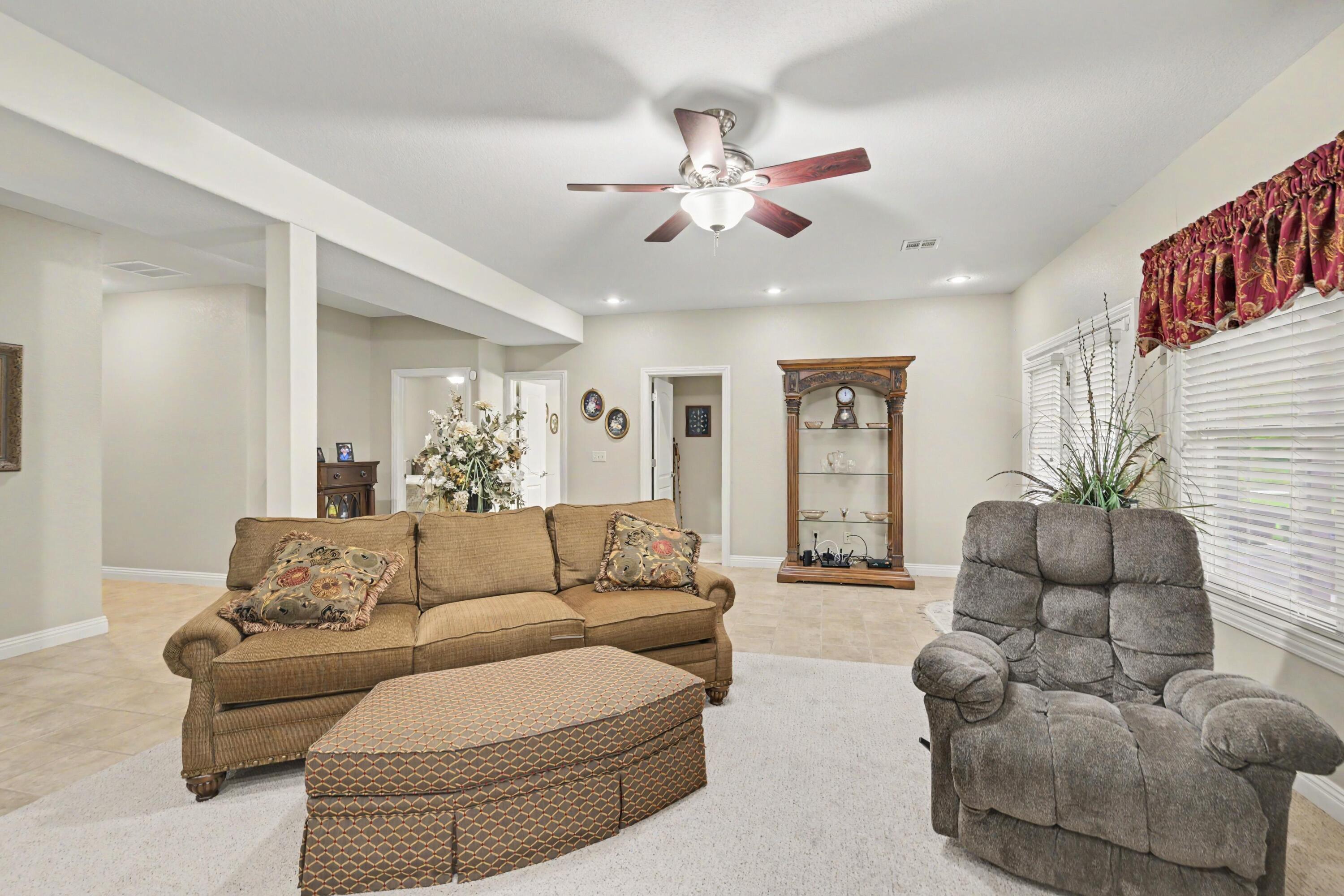 1701 Village Lane Property Photo 37