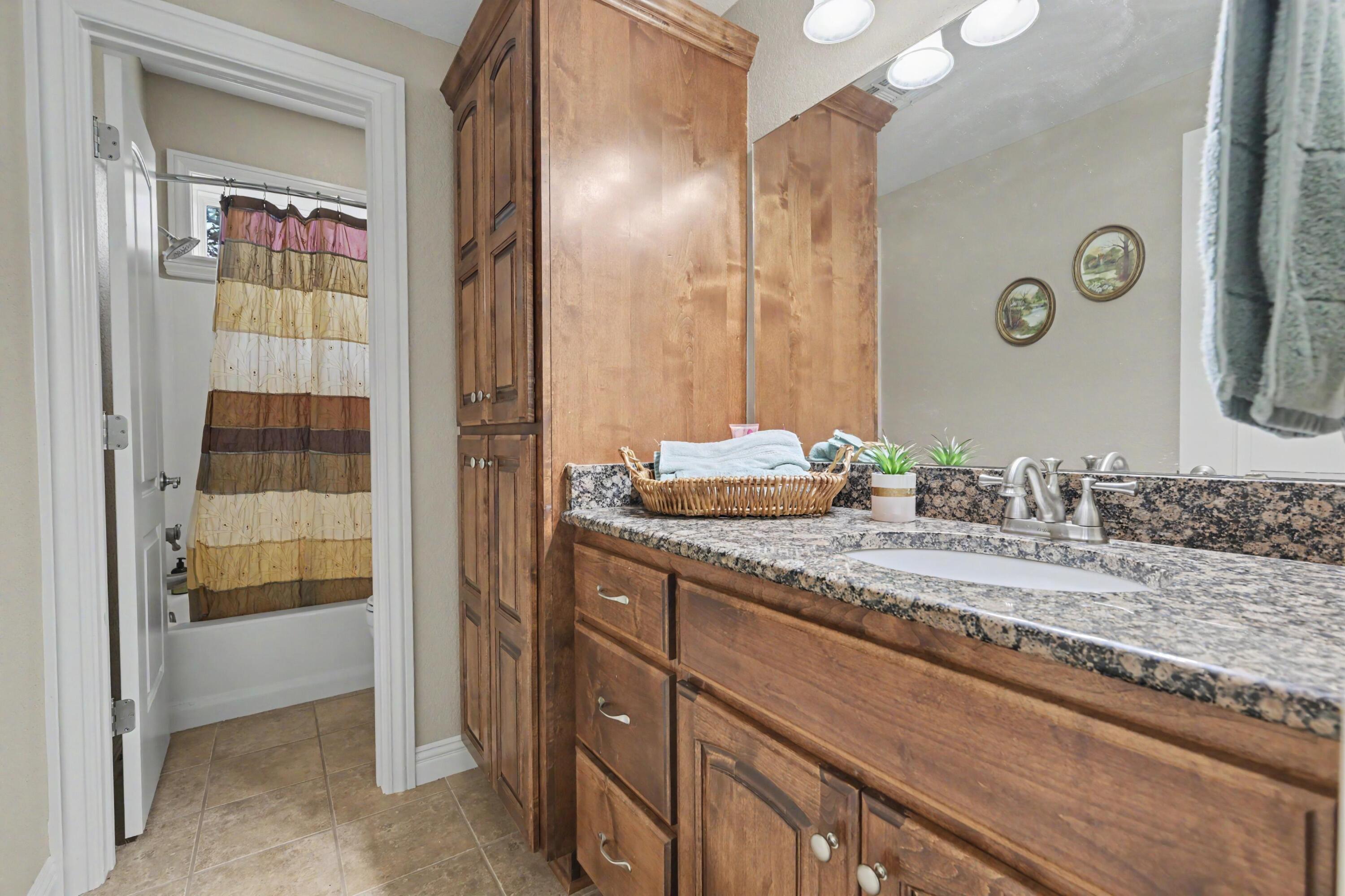 1701 Village Lane Property Photo 49