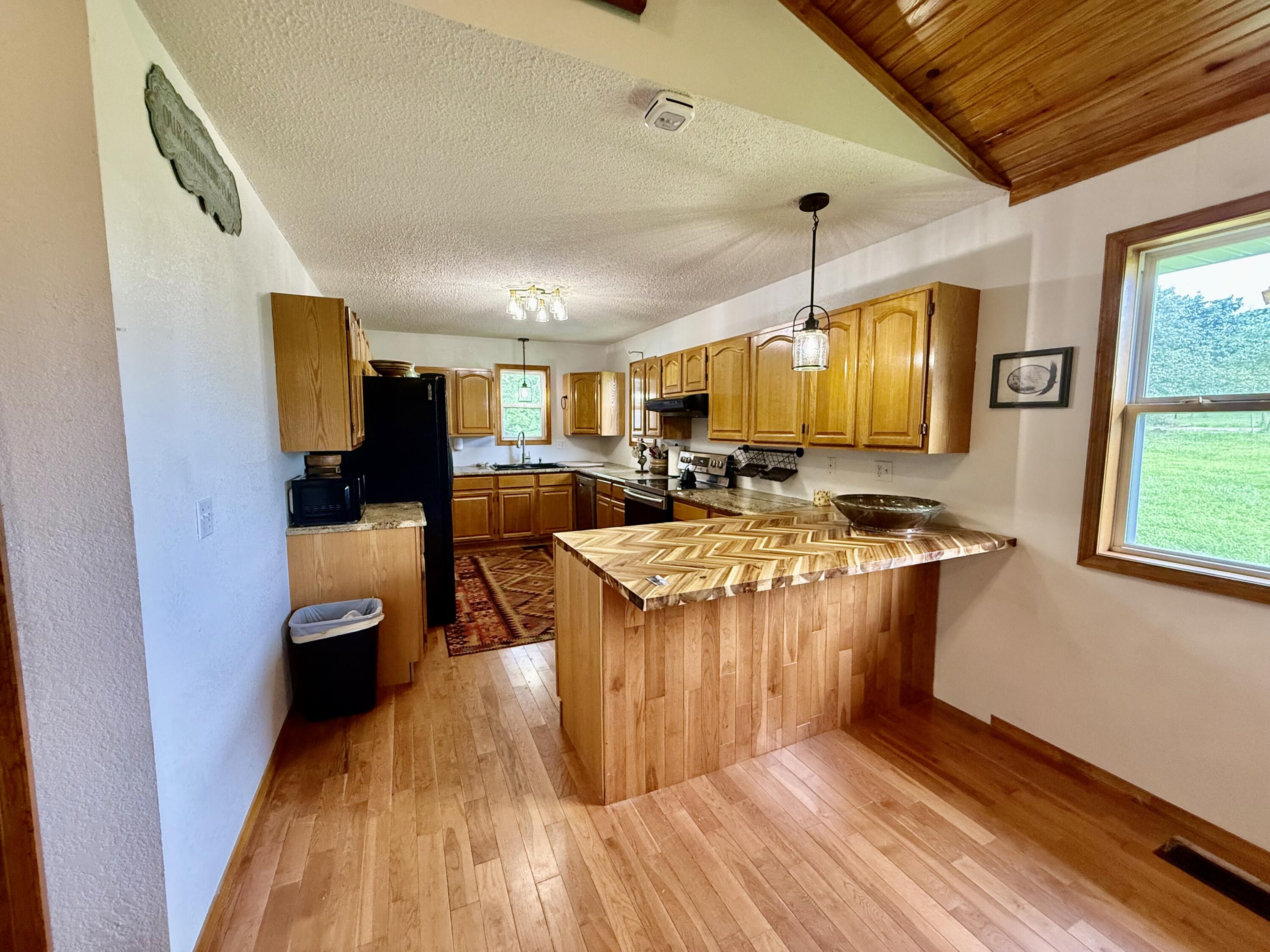 3429 Kinser Drive Property Photo 14
