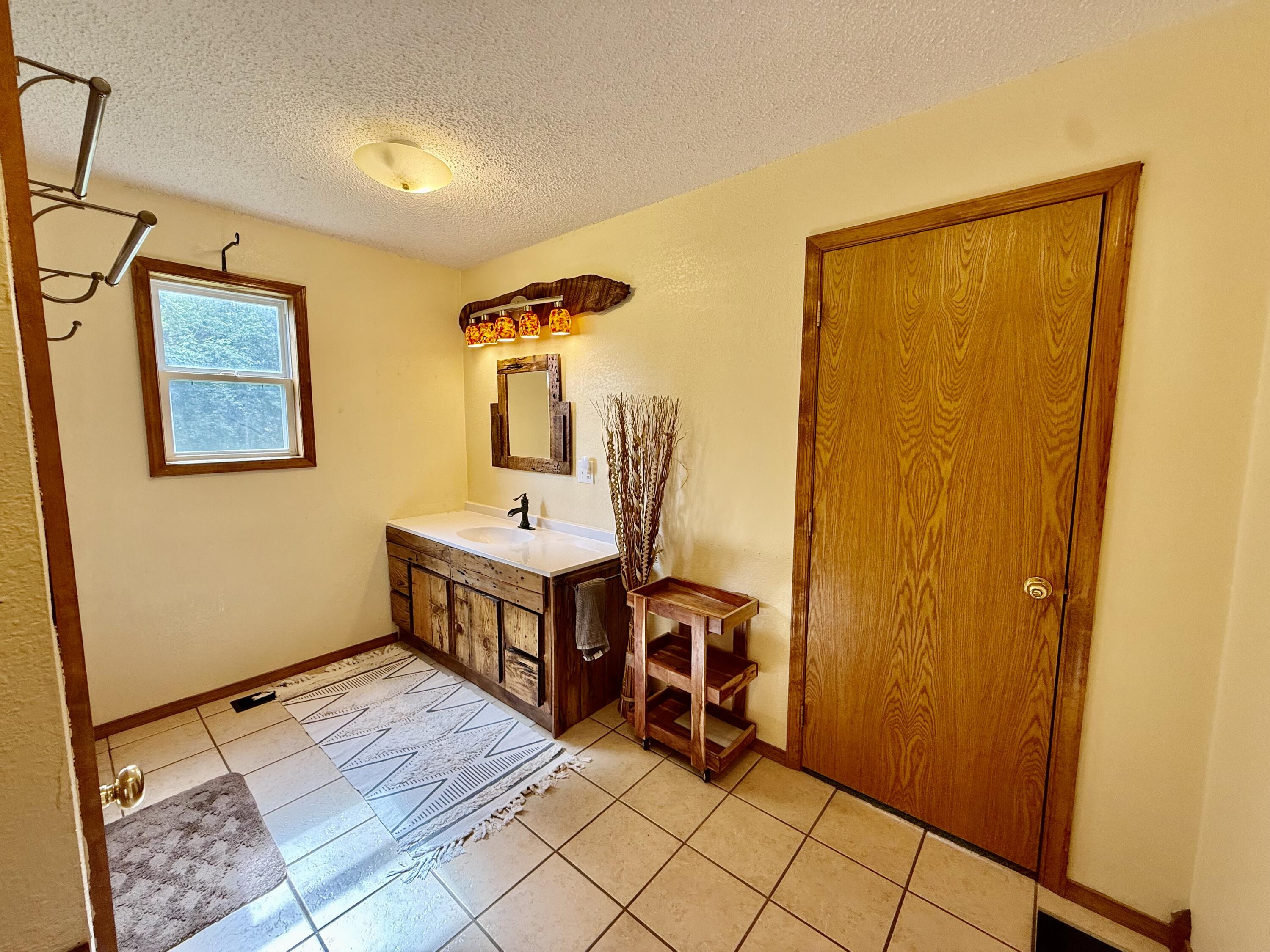 3429 Kinser Drive Property Photo 23