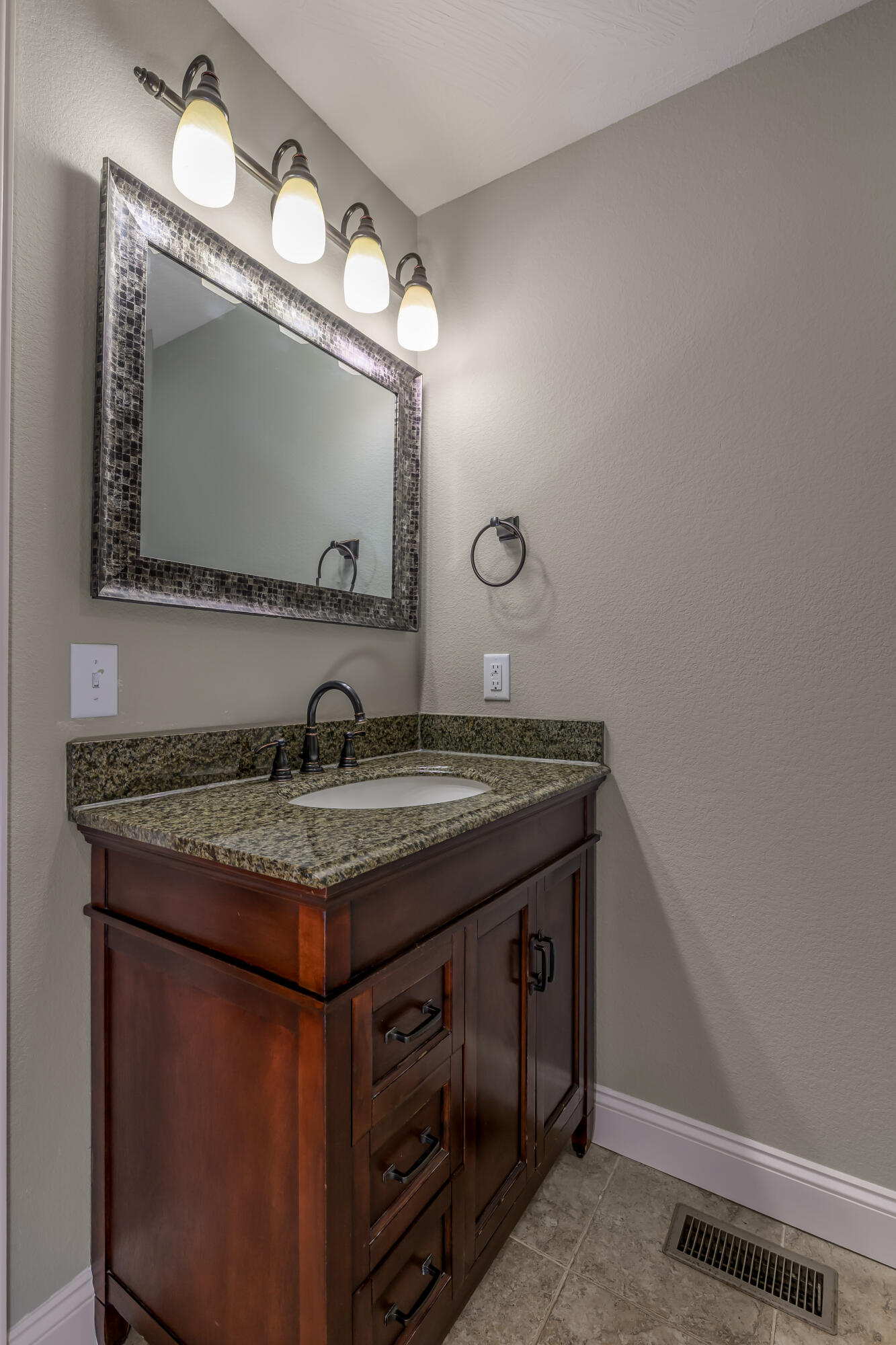 2291 East Mirabeau Street Property Photo 44