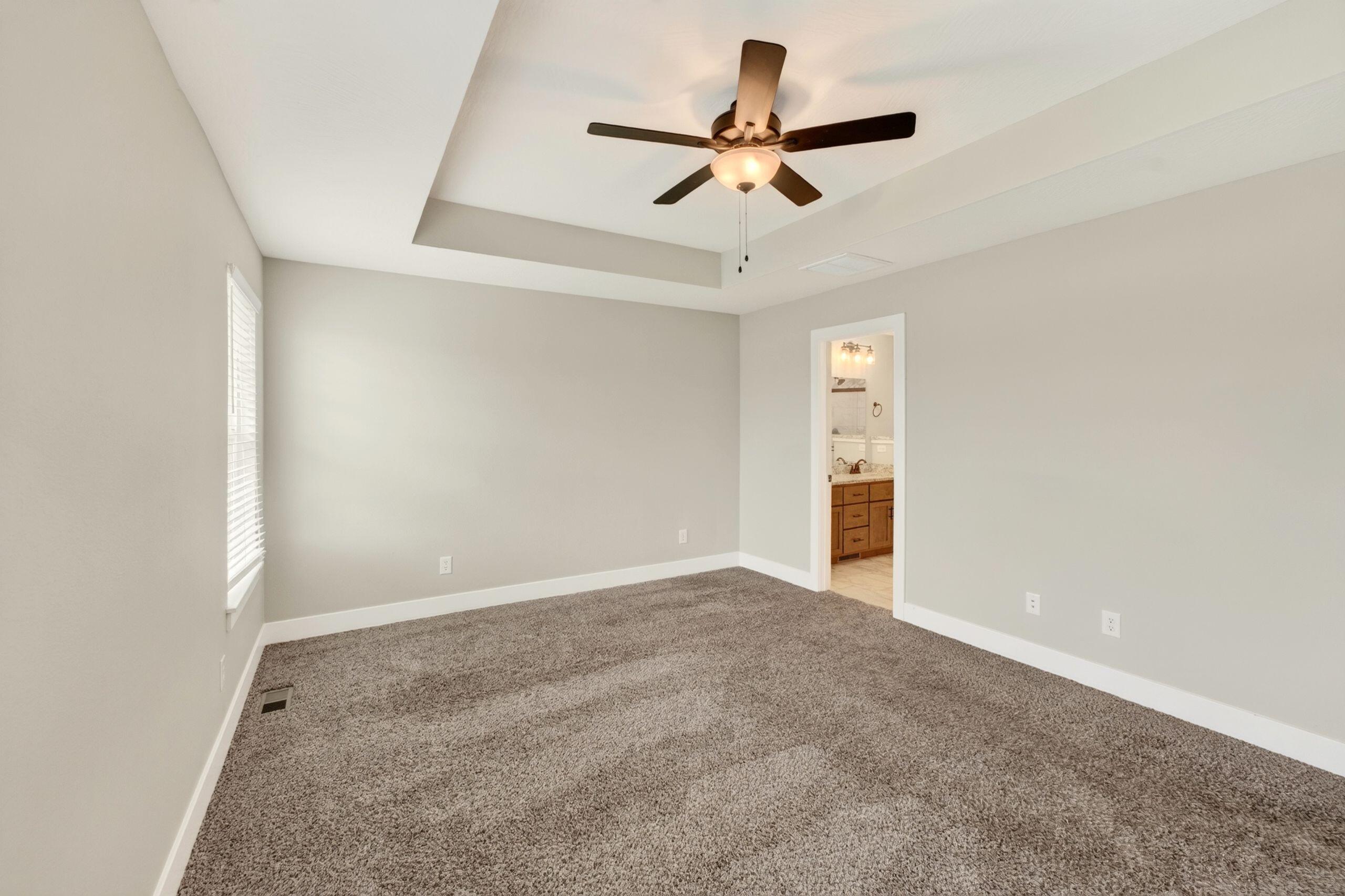 748 North Century Avenue Property Photo 19