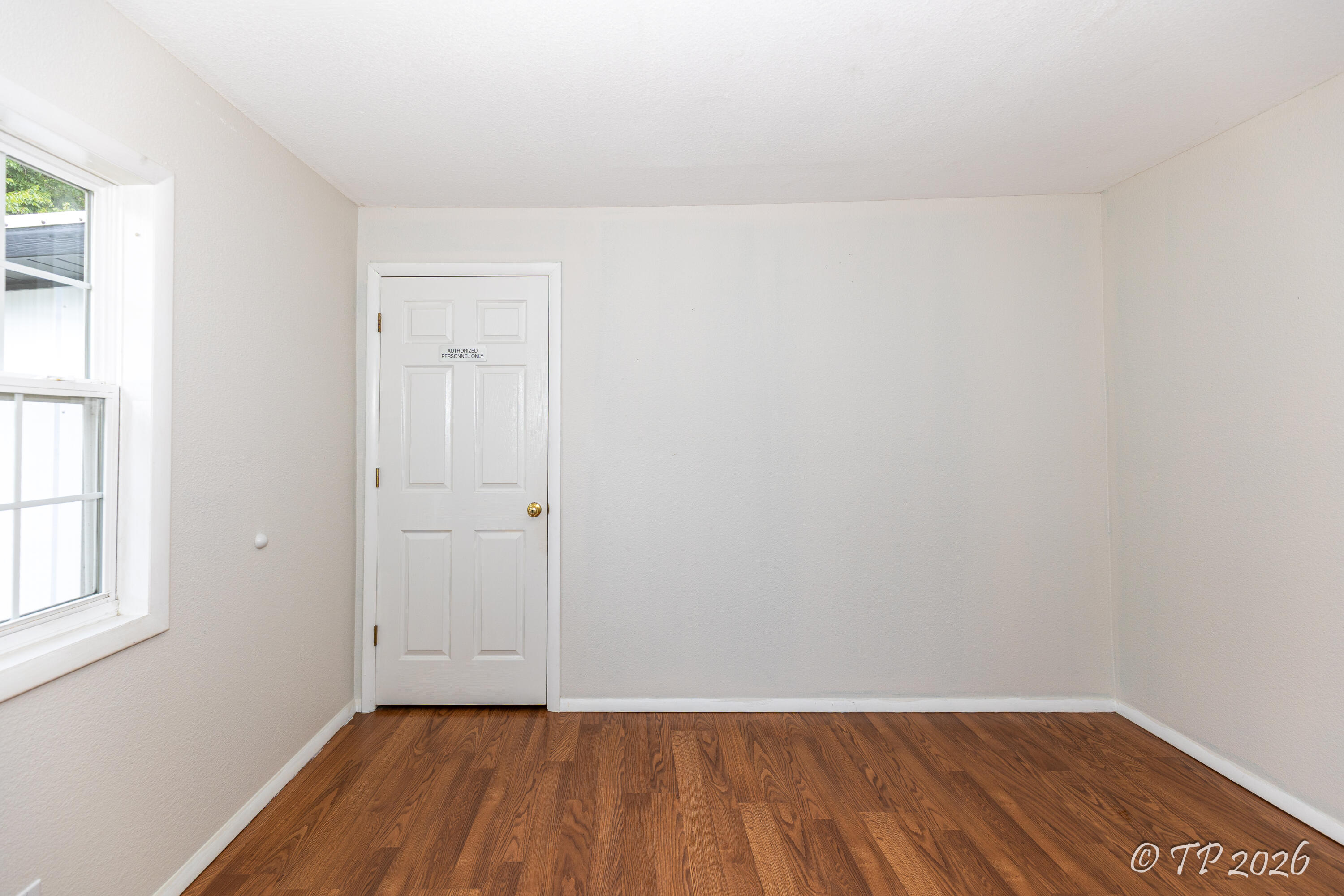 917 West Broadway Street Property Photo 13