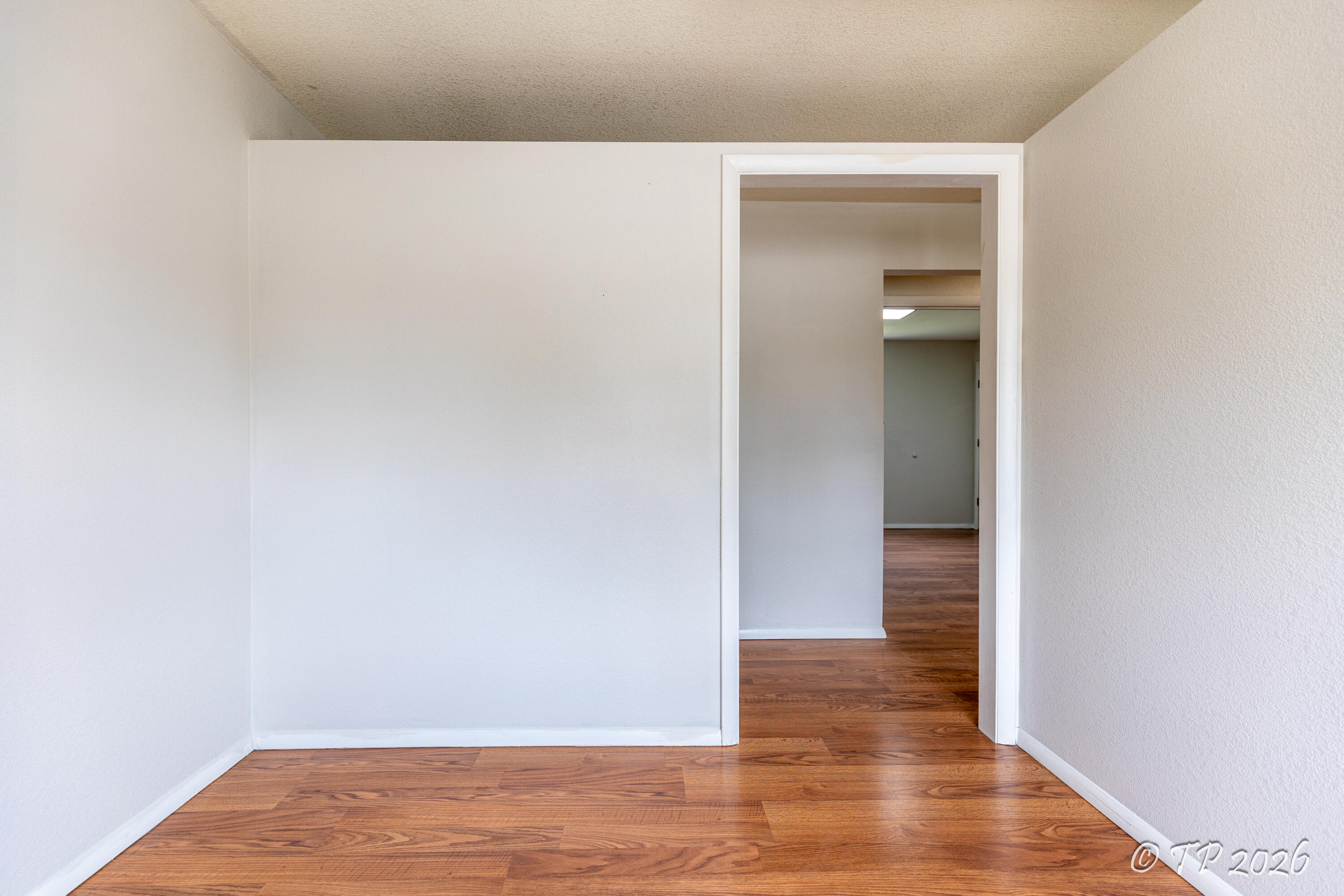 917 West Broadway Street Property Photo 18