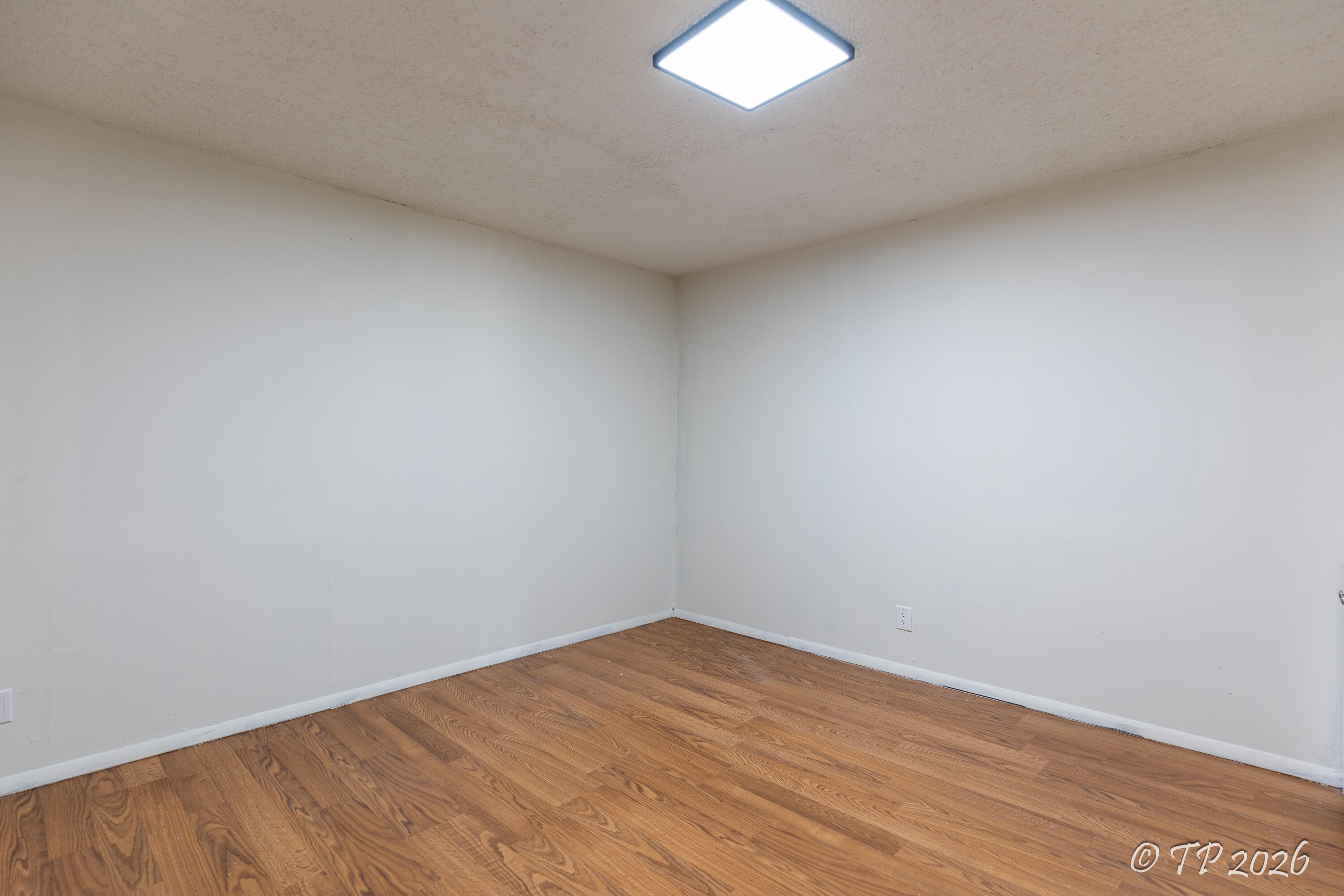 917 West Broadway Street Property Photo 20