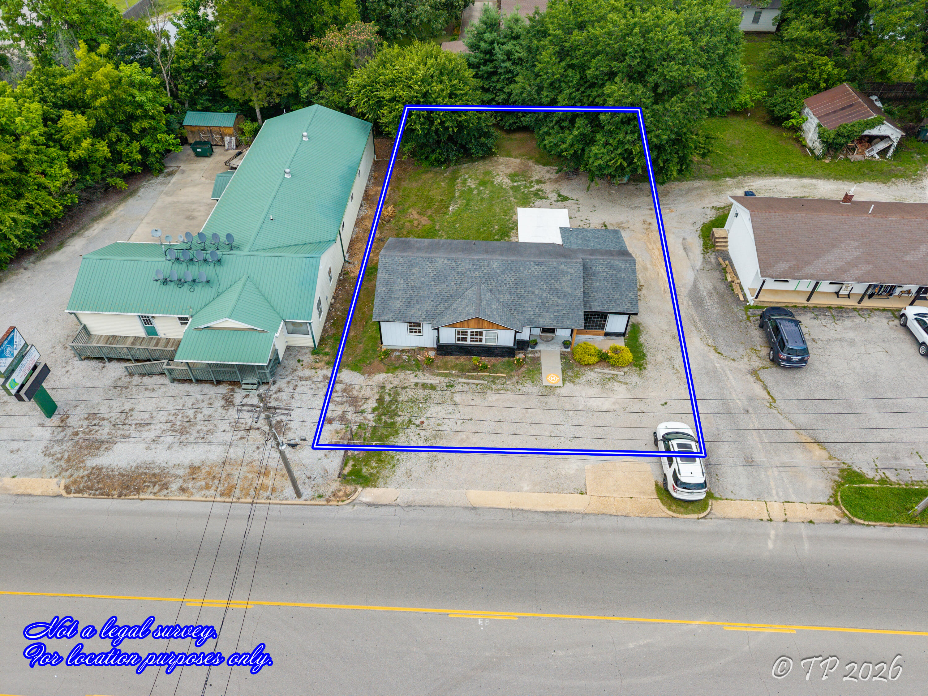 917 West Broadway Street Property Photo 36