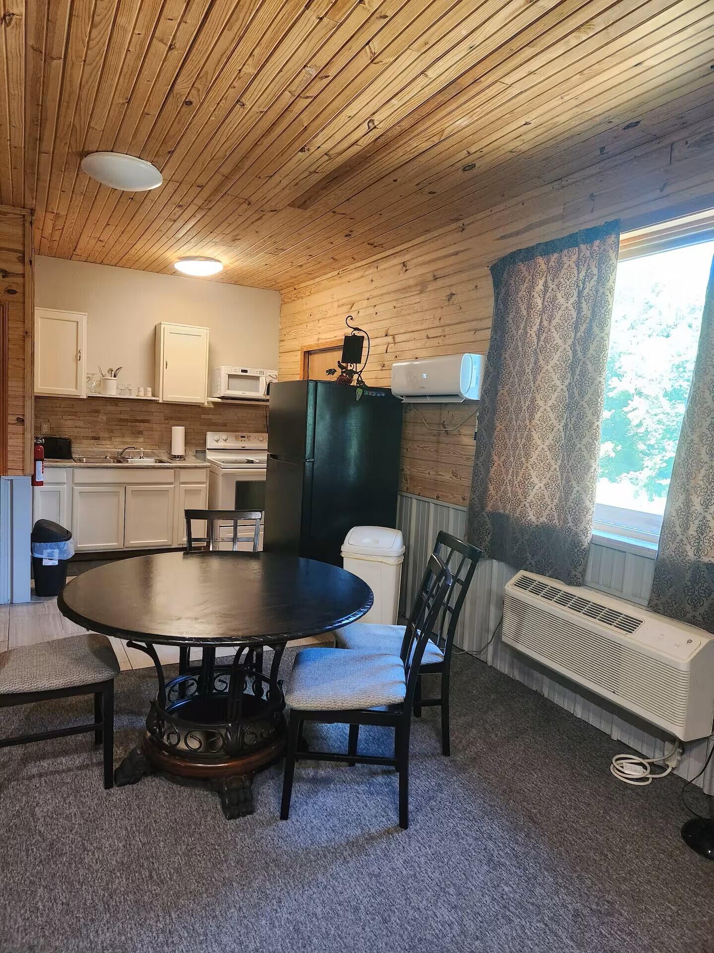 214 North Cliffside Drive Property Photo 31