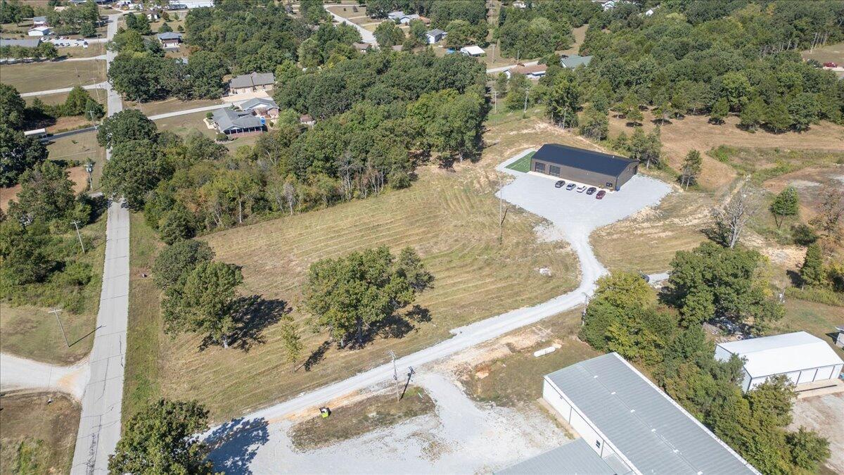 979 Indian Creek Trail Property Photo 5