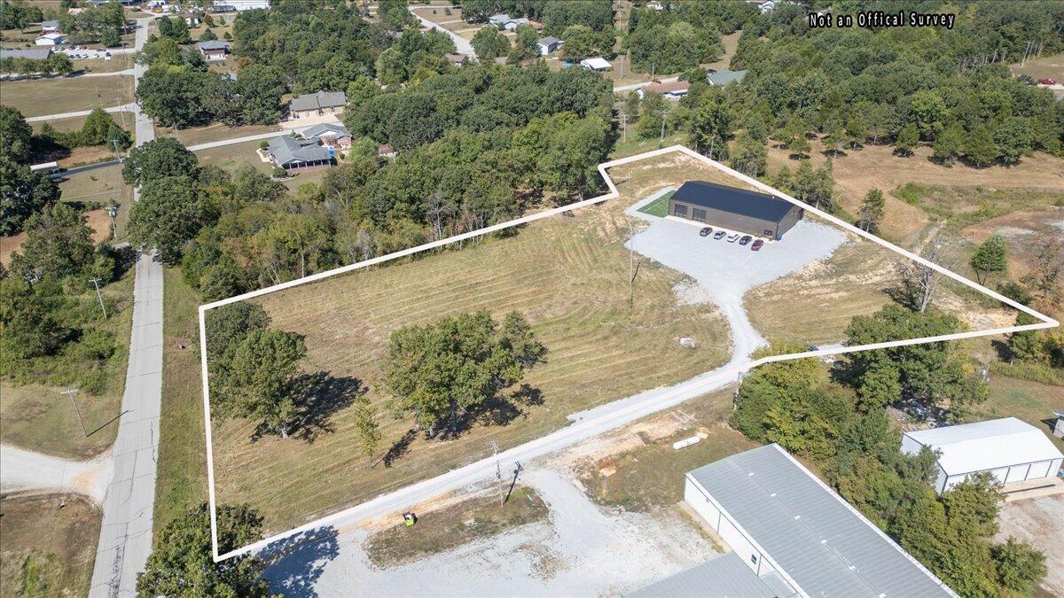 979 Indian Creek Trail Property Photo 6