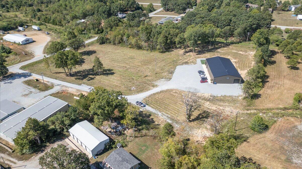 979 Indian Creek Trail Property Photo 7