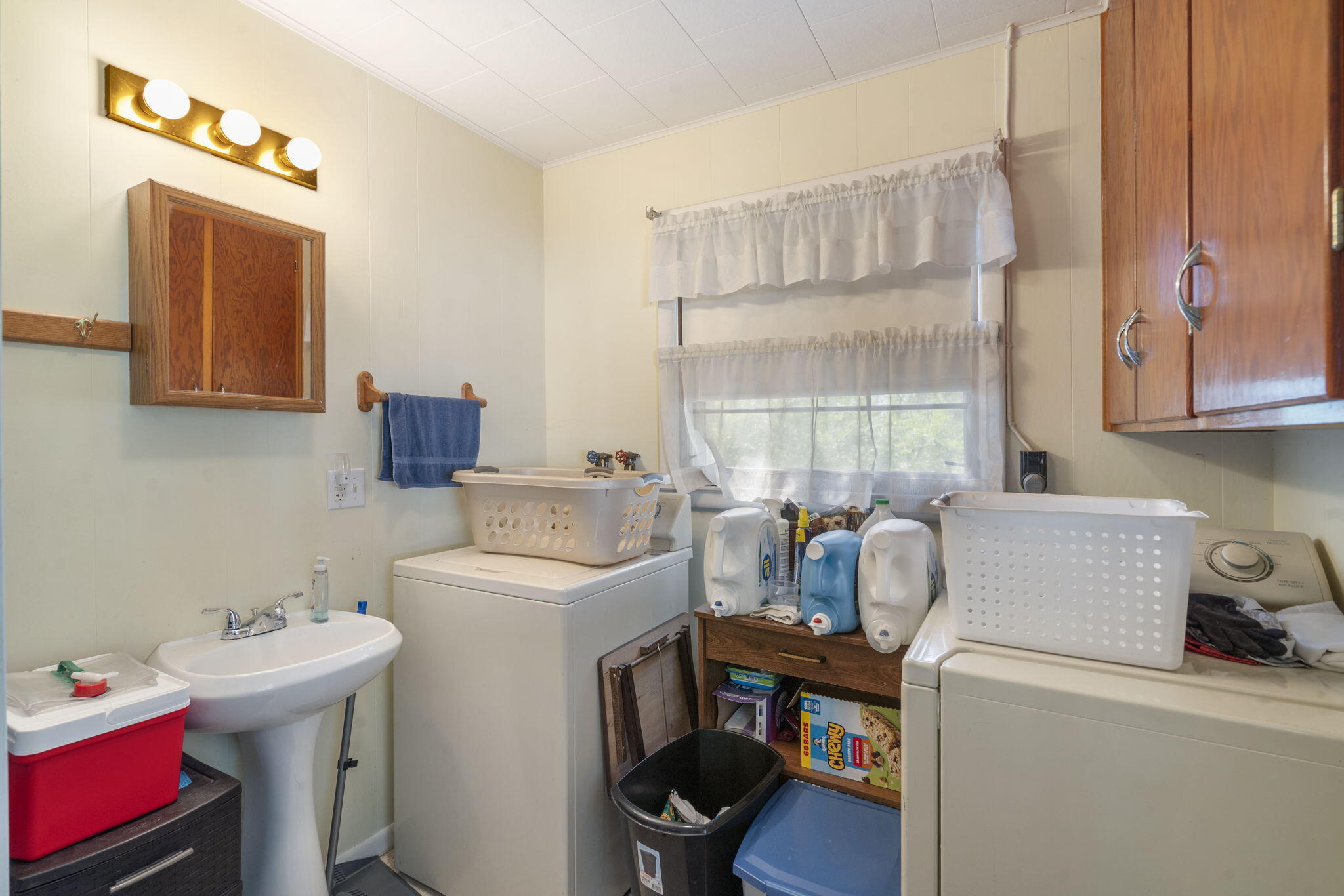 303 Walnut Street Property Photo 13
