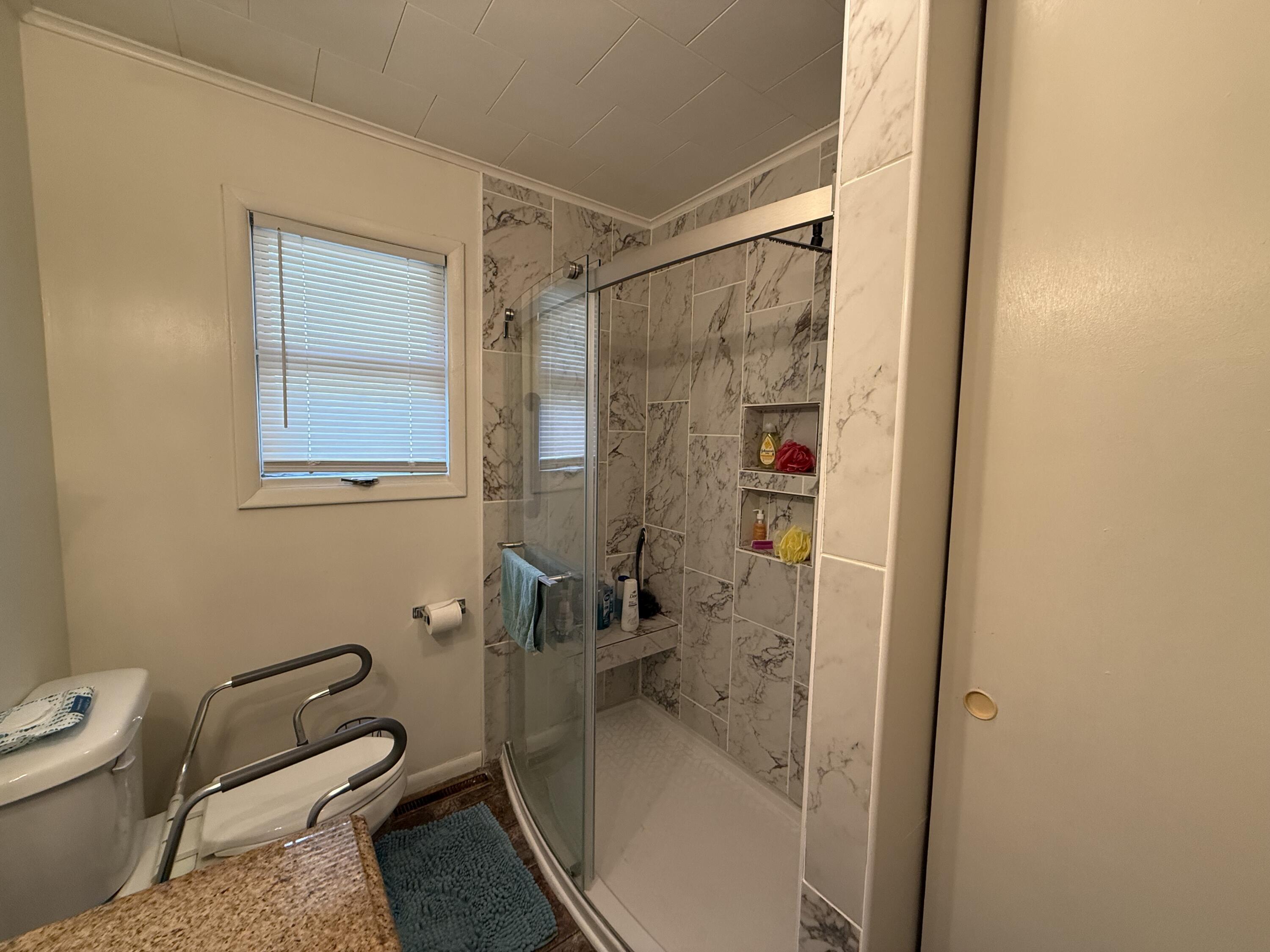 303 Walnut Street Property Photo 22