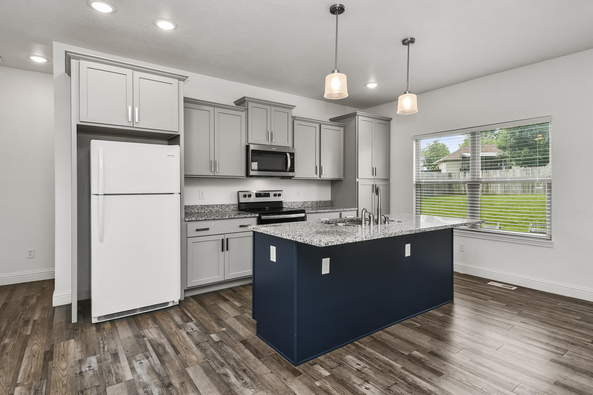 4464 West University Street Property Photo 10