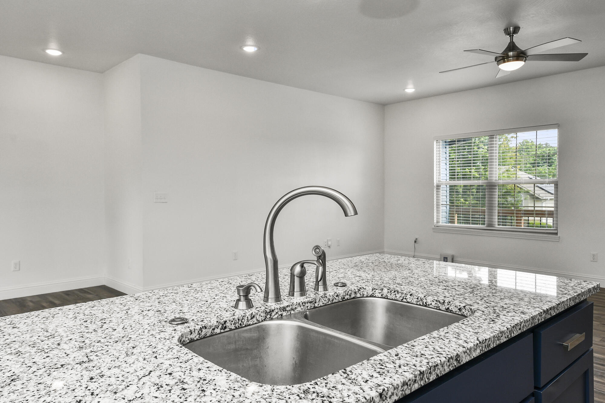 4464 West University Street Property Photo 16