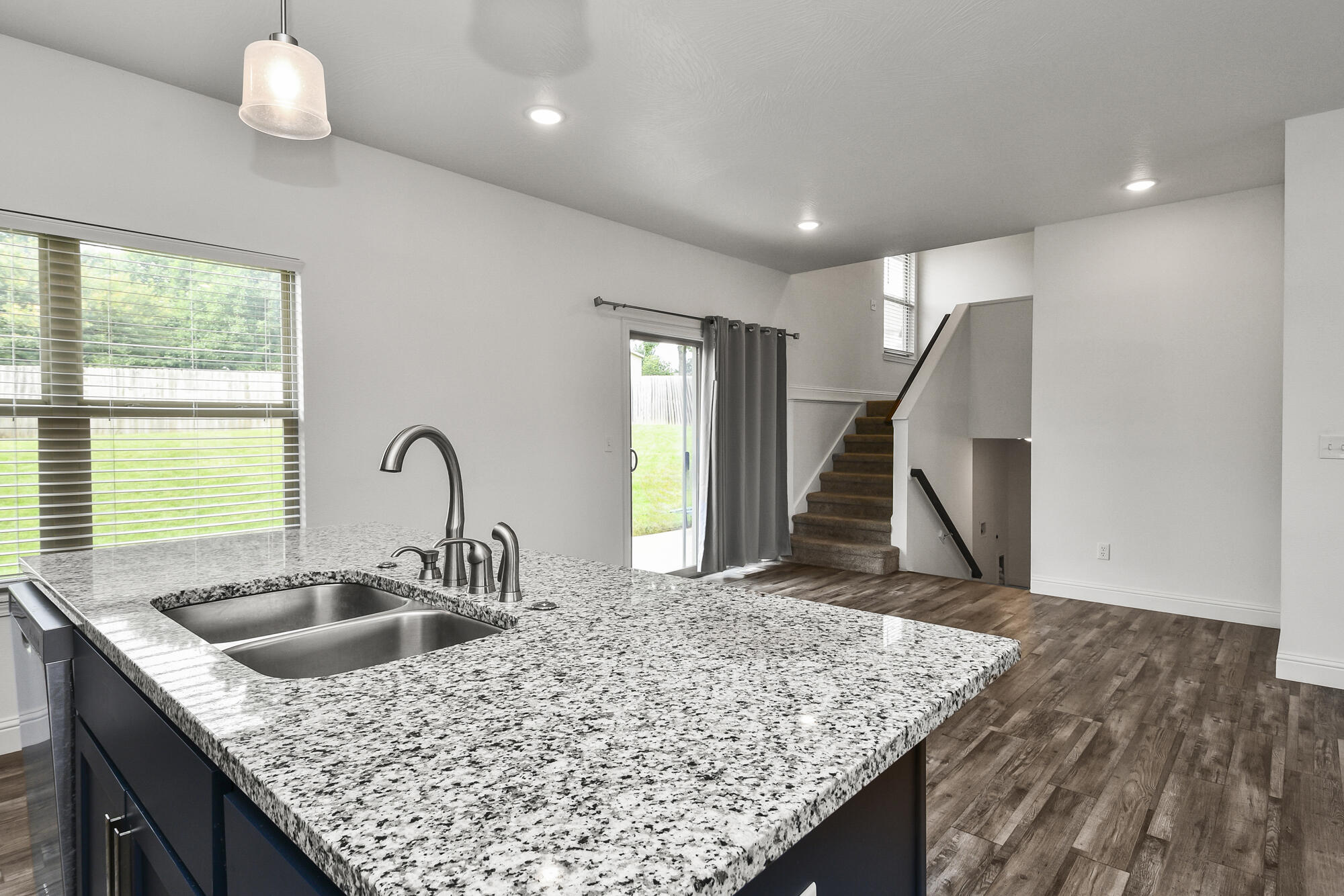 4464 West University Street Property Photo 17