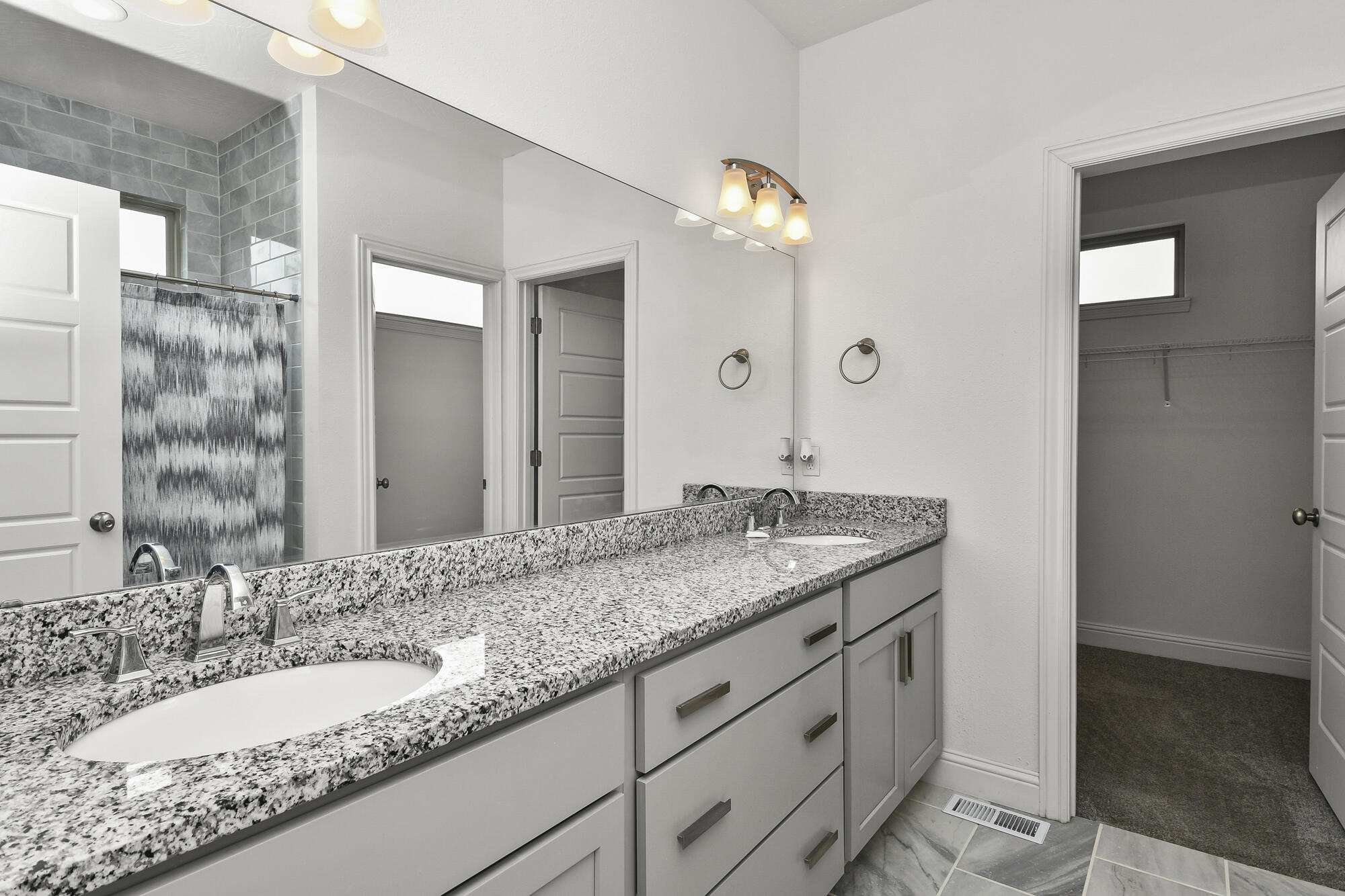 4464 West University Street Property Photo 21