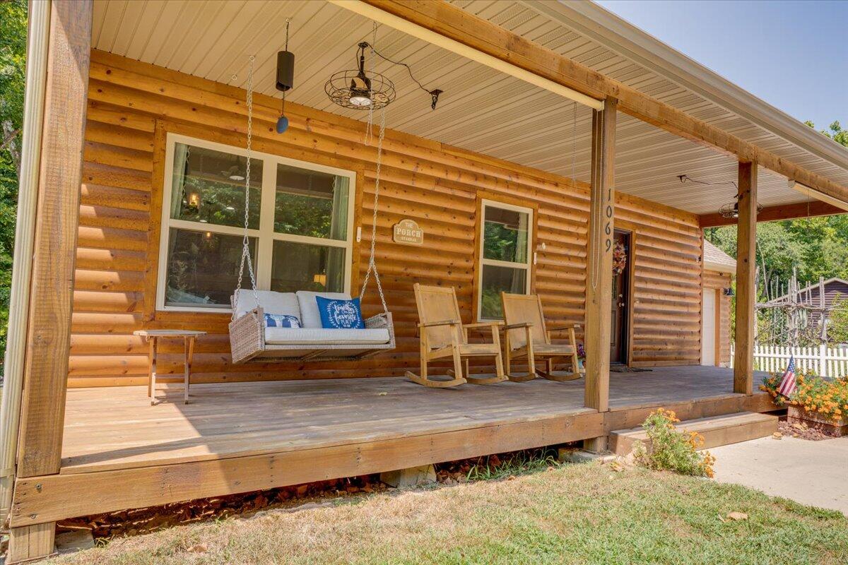 1069 Peace In Valley Road Property Photo 5
