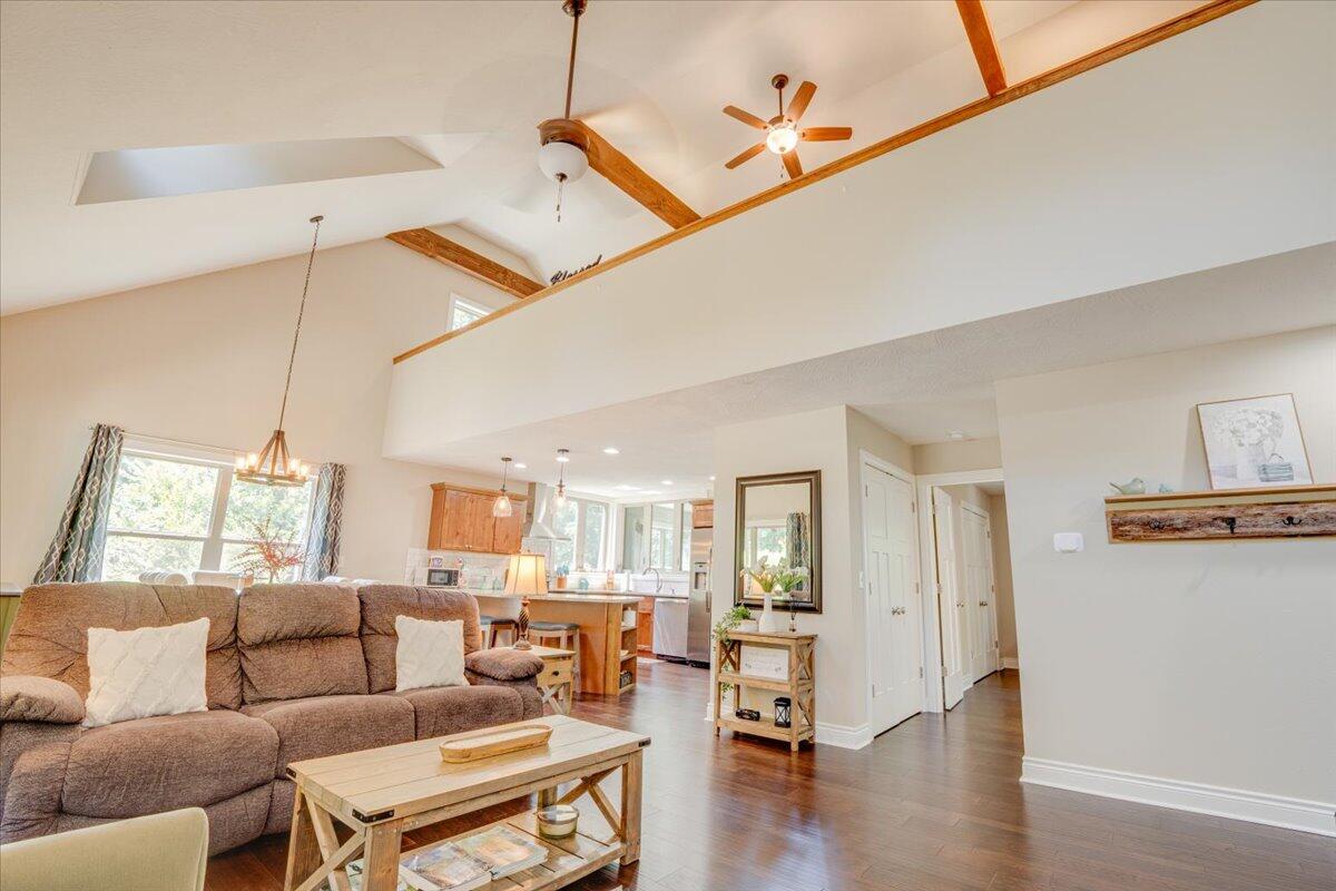 1069 Peace In Valley Road Property Photo 7