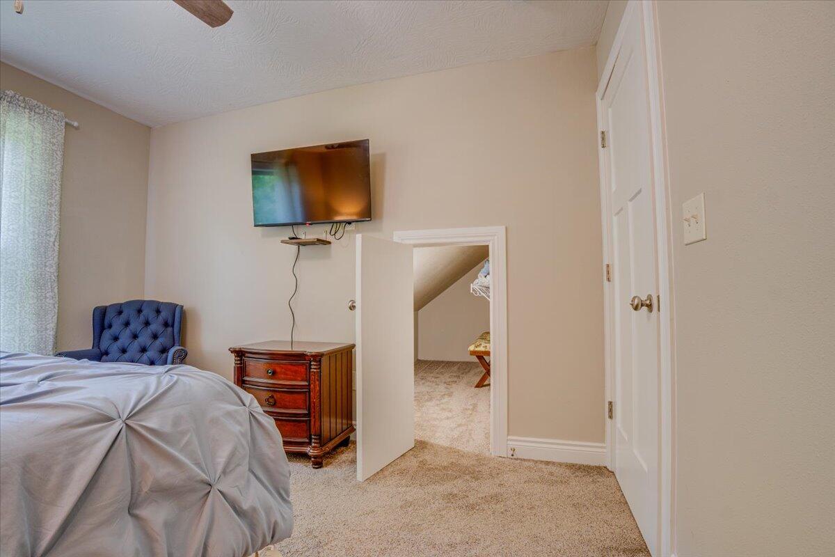 1069 Peace In Valley Road Property Photo 37