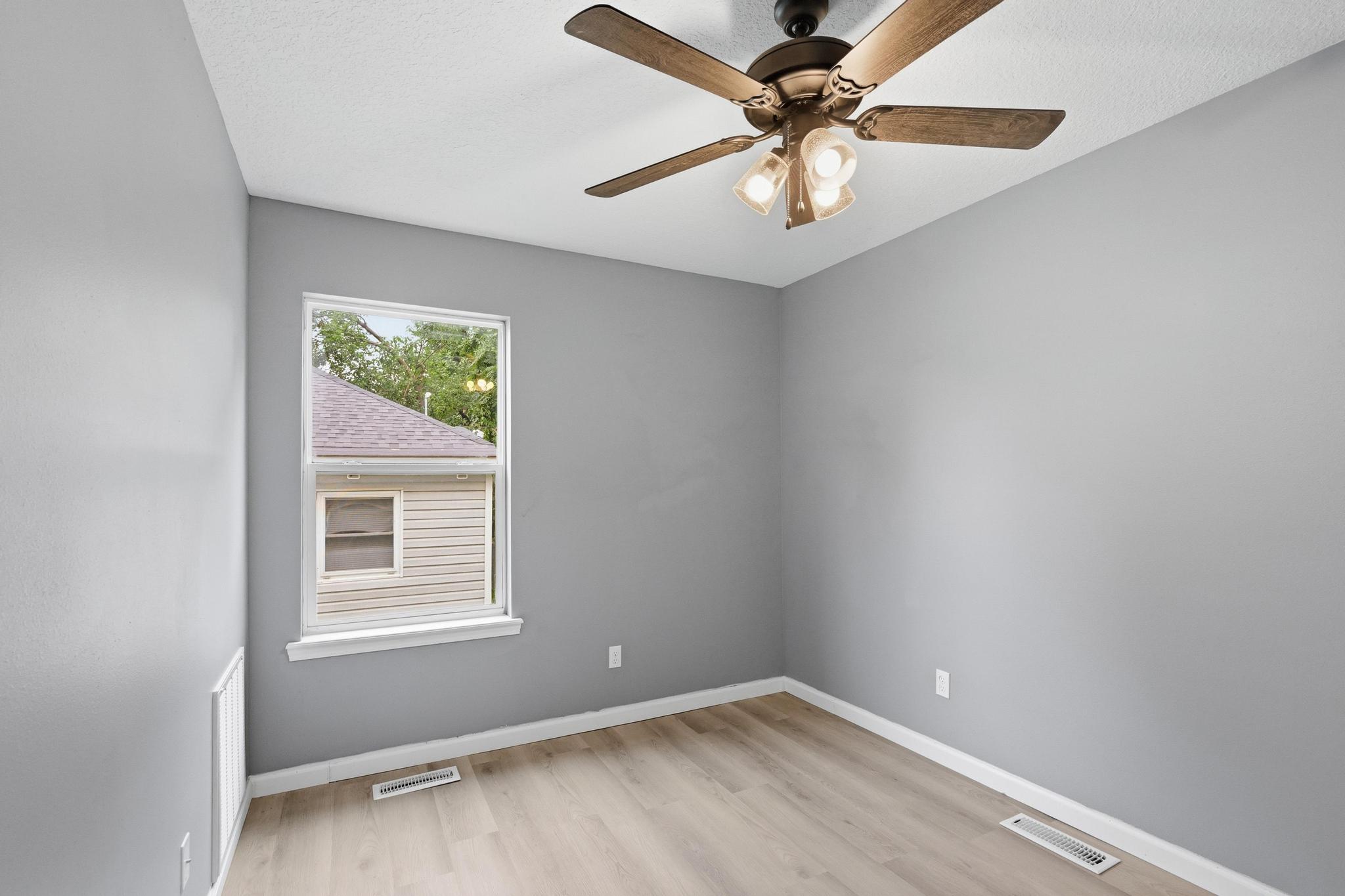 2131 South Harlem Avenue Property Photo 19