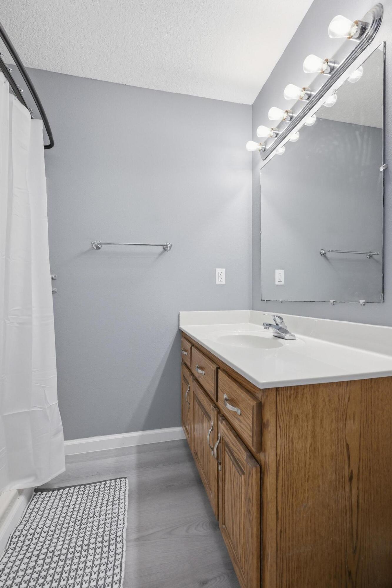 2131 South Harlem Avenue Property Photo 25