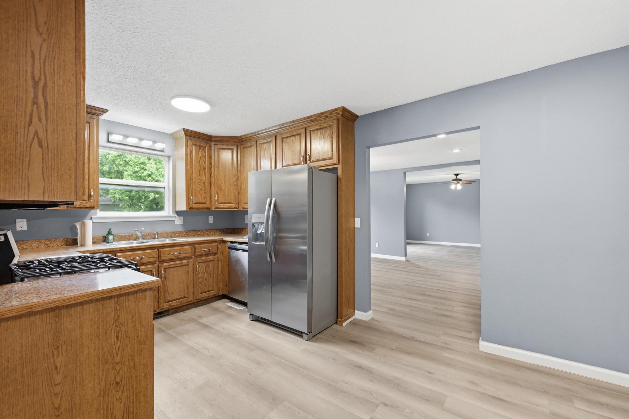2131 South Harlem Avenue Property Photo 29