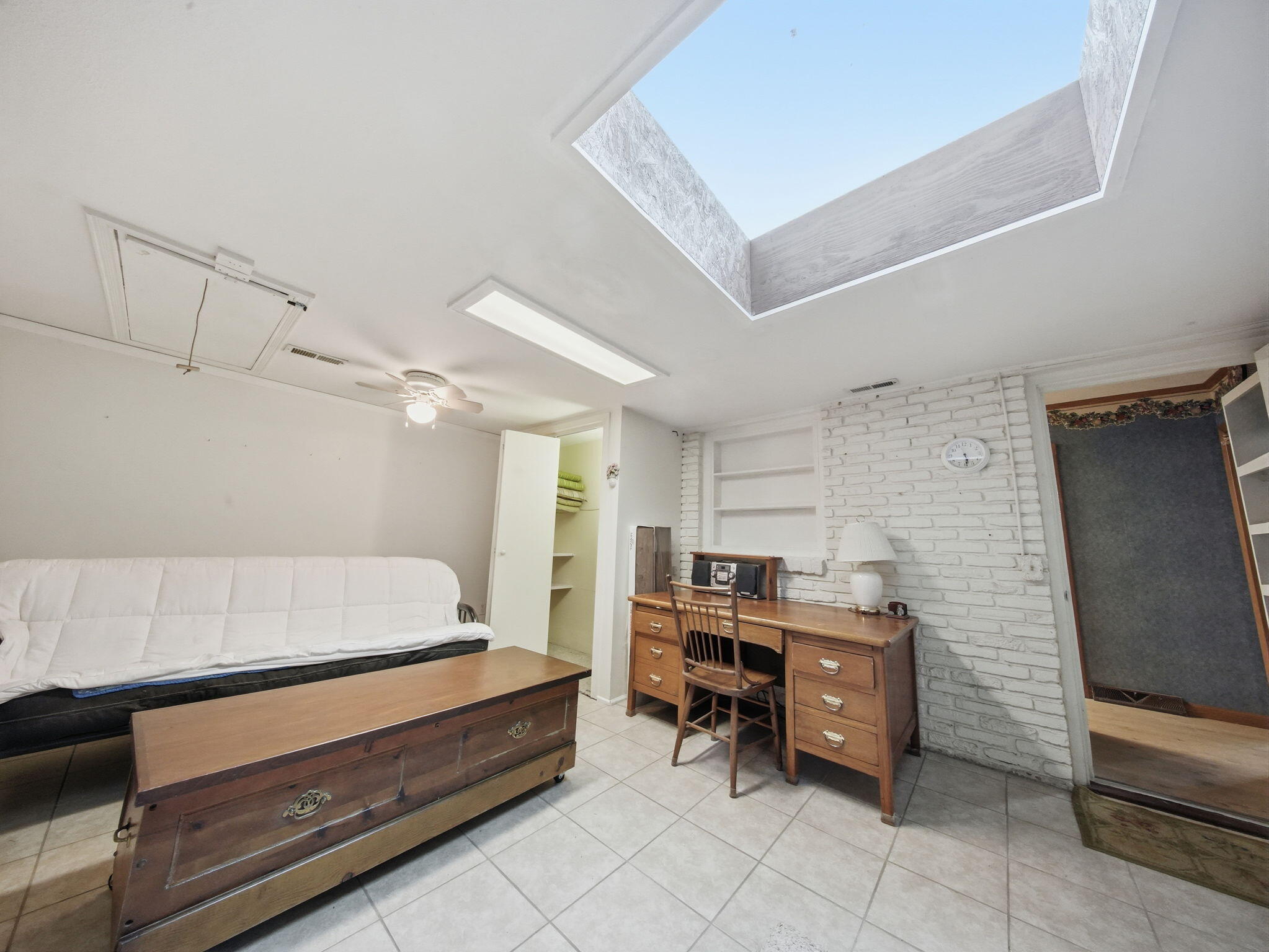 703 North Marshall Street Property Photo 13