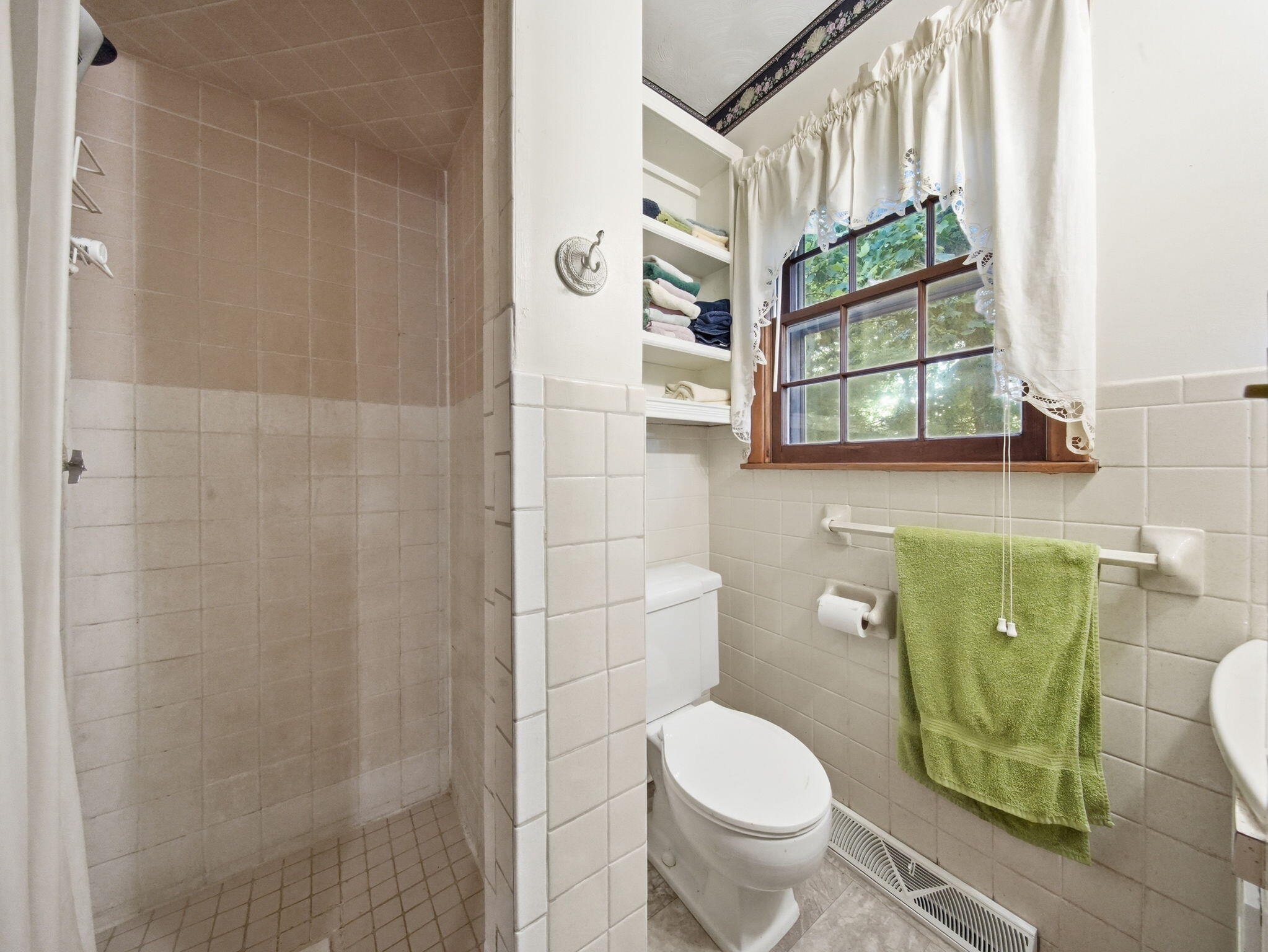 703 North Marshall Street Property Photo 15