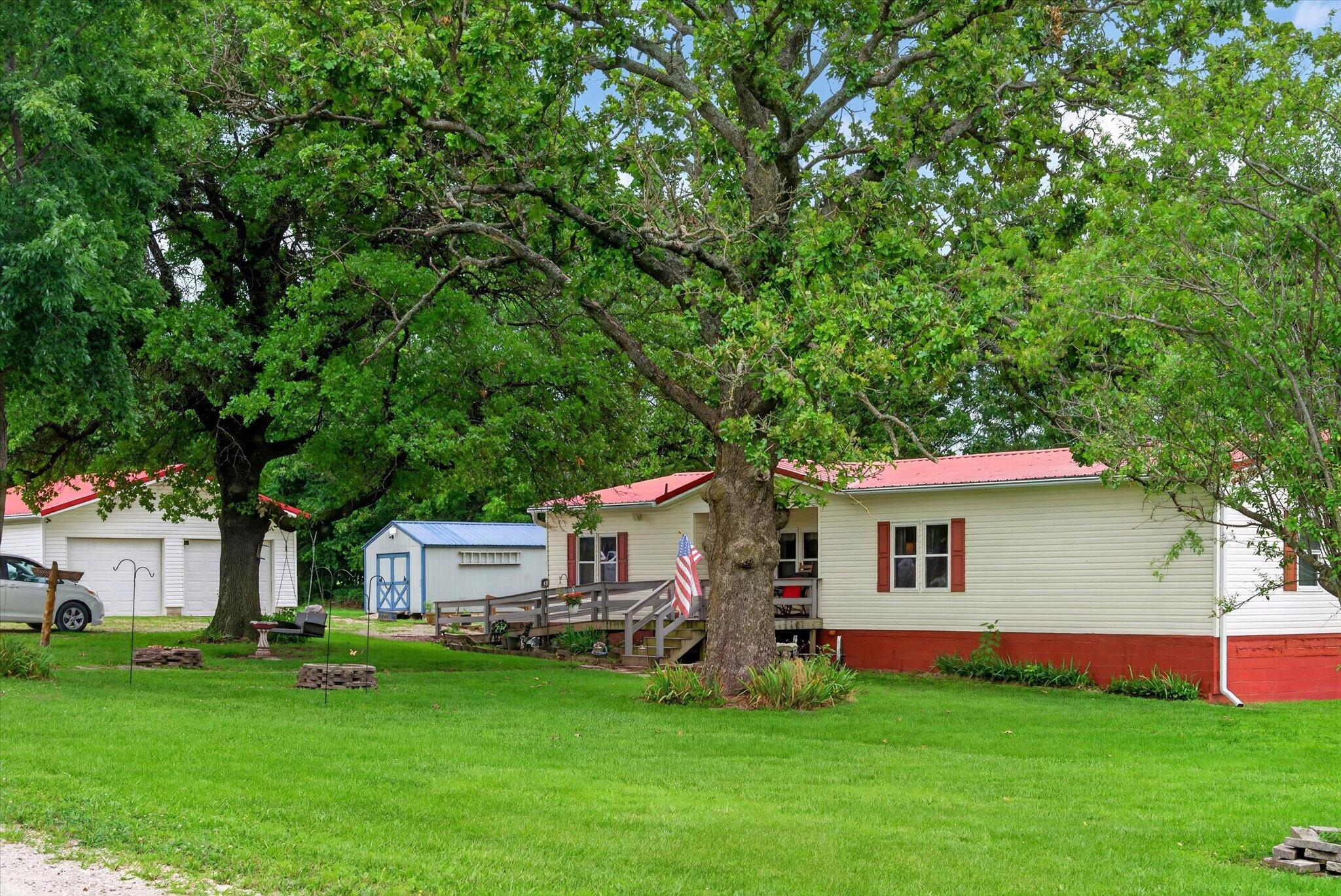 316 Potters Road Property Photo 4