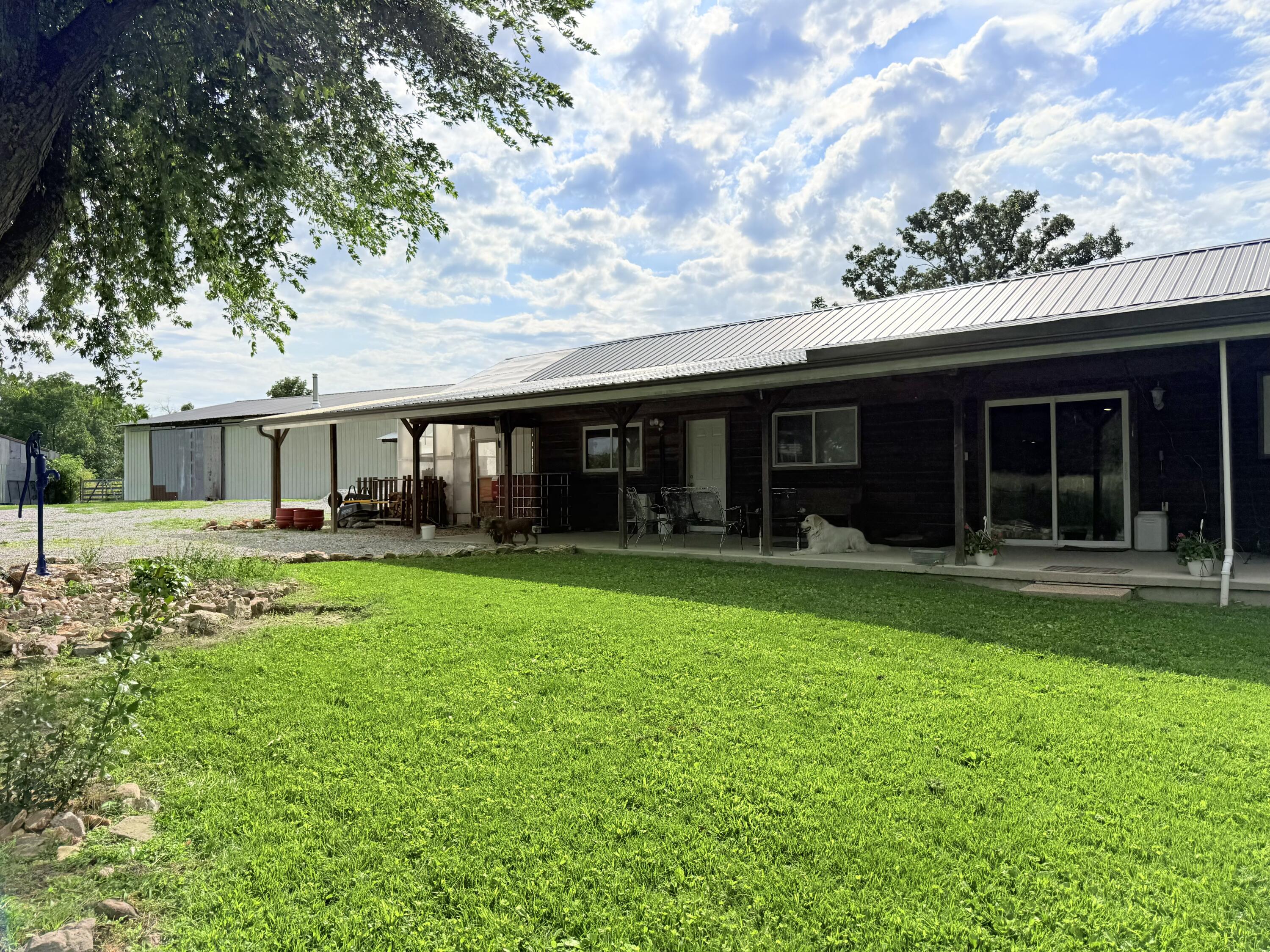 2463 State Highway Dd Property Photo 1