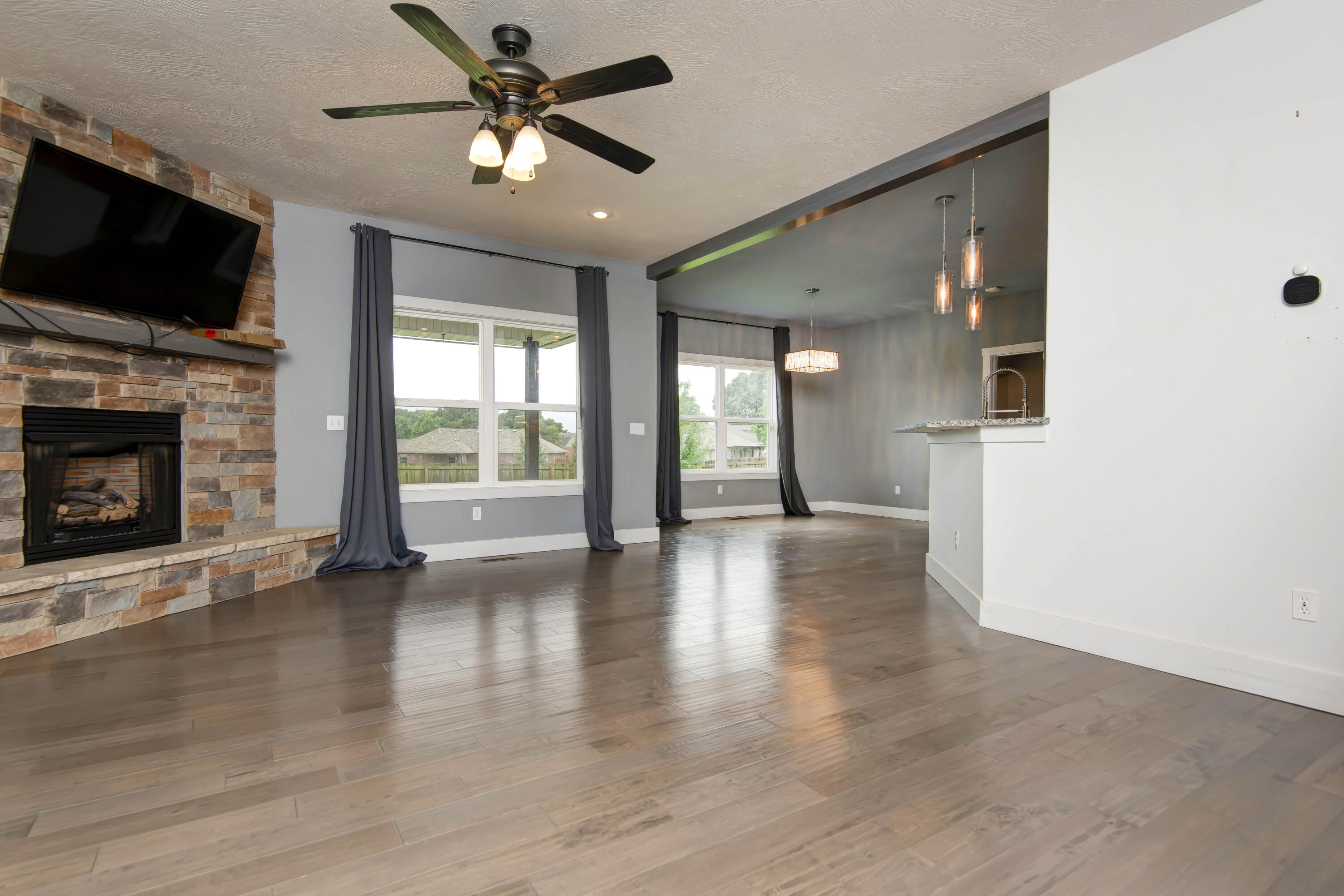 5662 East Gatehouse Drive Property Photo 4