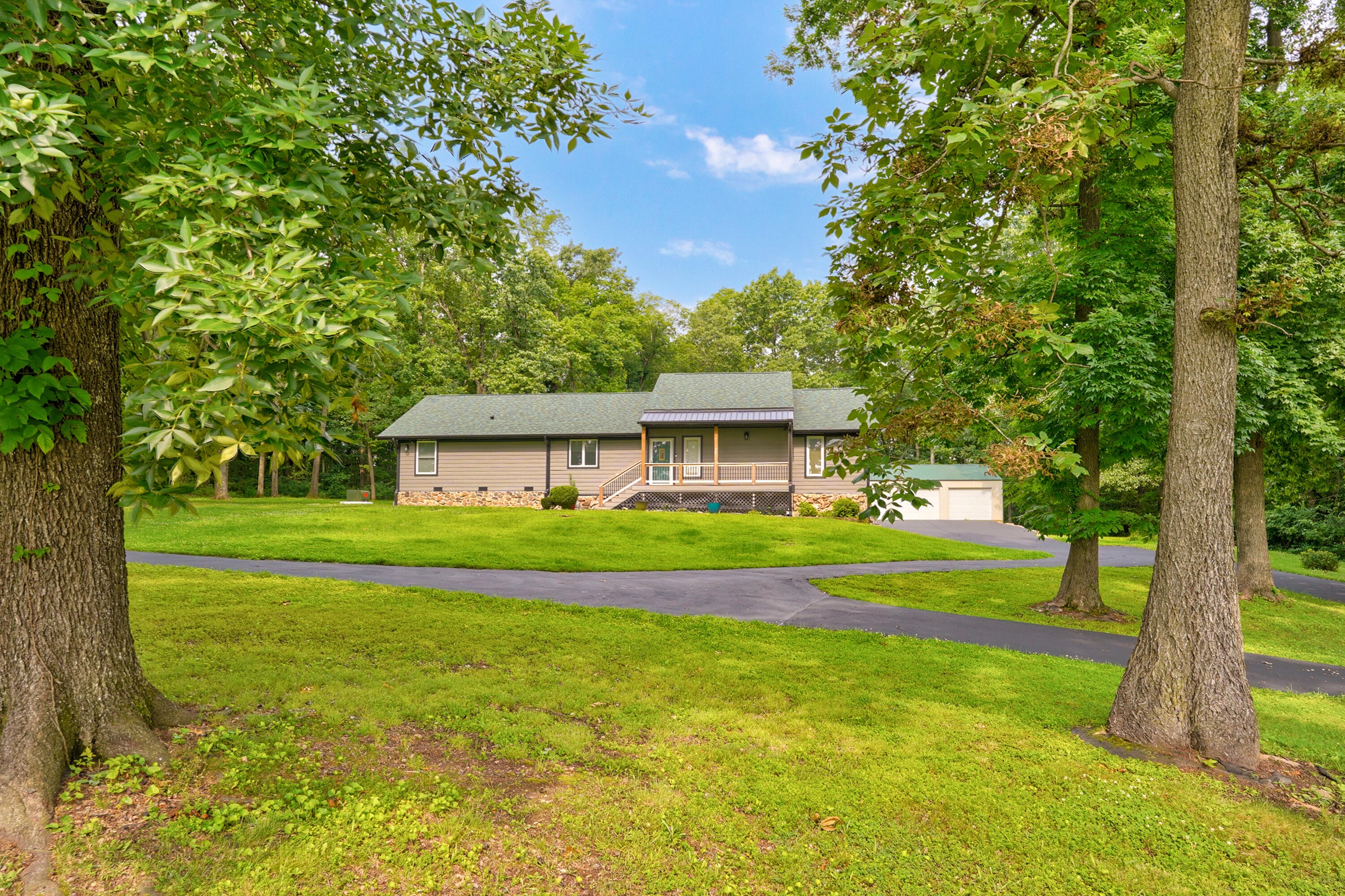 5725 South Farm Rd 131 Property Photo 4