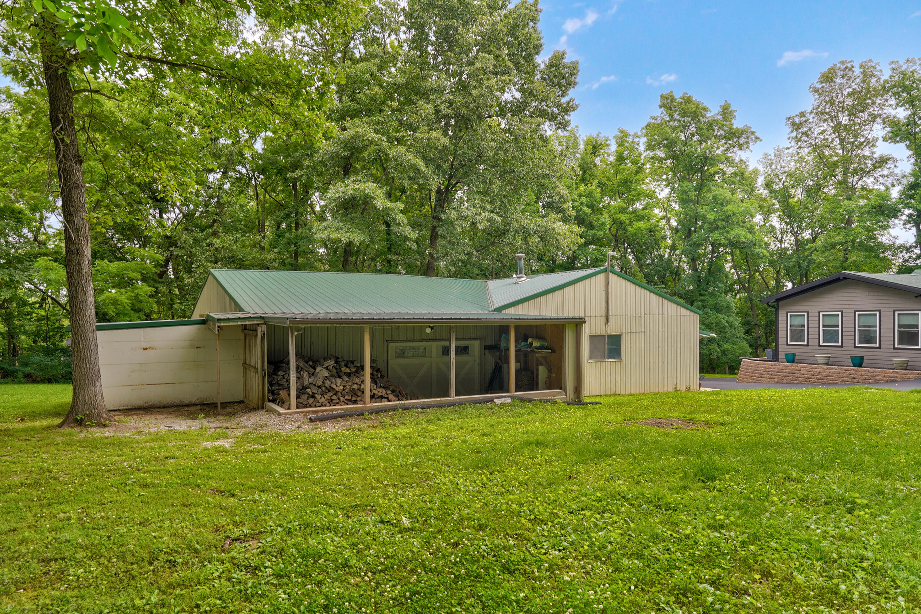 5725 South Farm Rd 131 Property Photo 17
