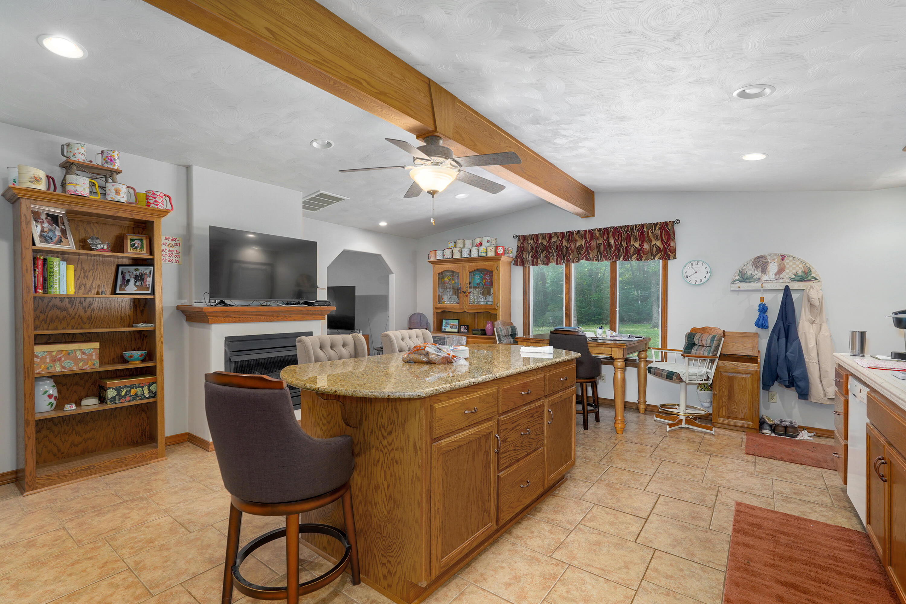 5725 South Farm Rd 131 Property Photo 28