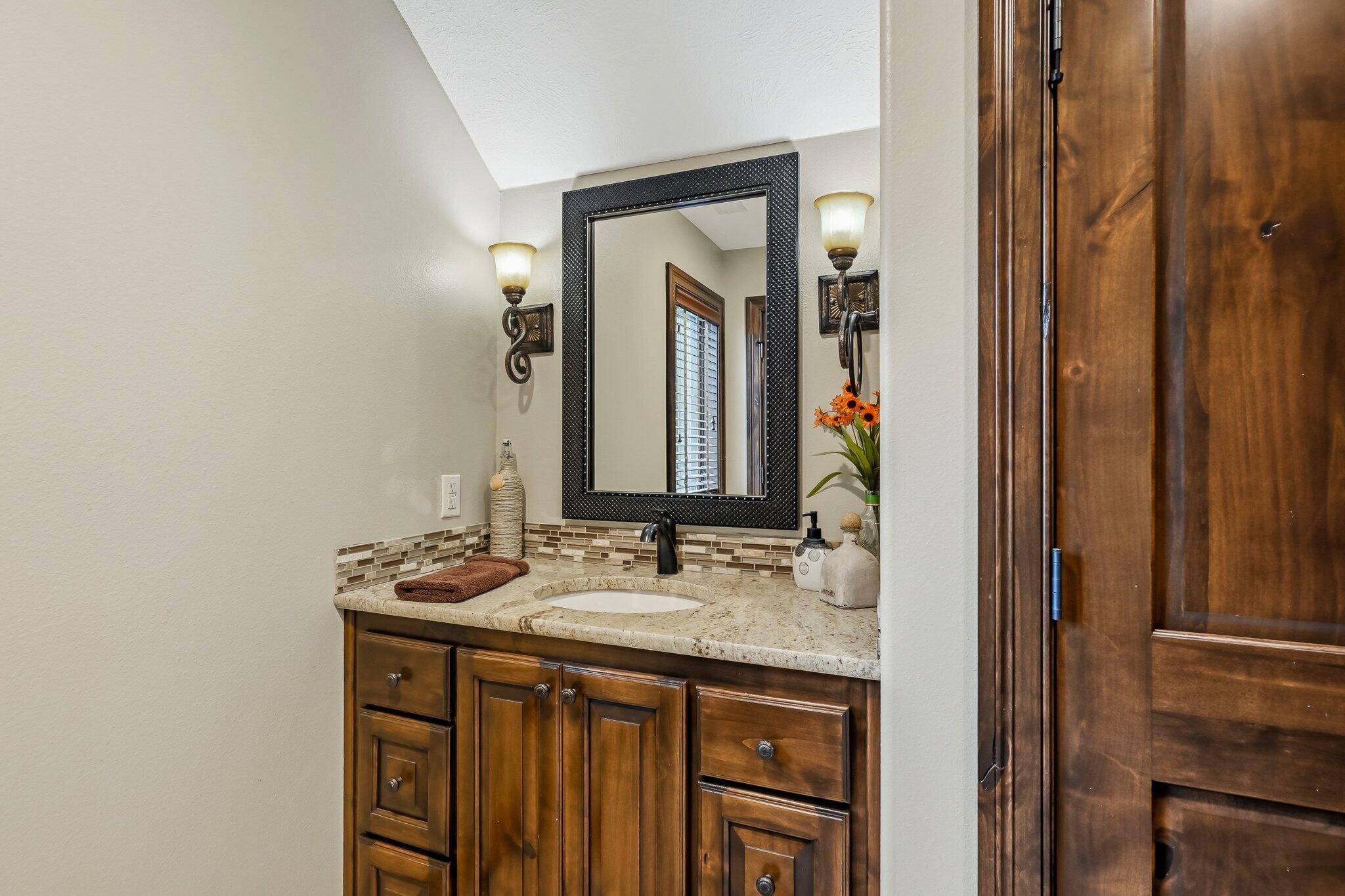 3258 South Farm Road 87 Property Photo 41