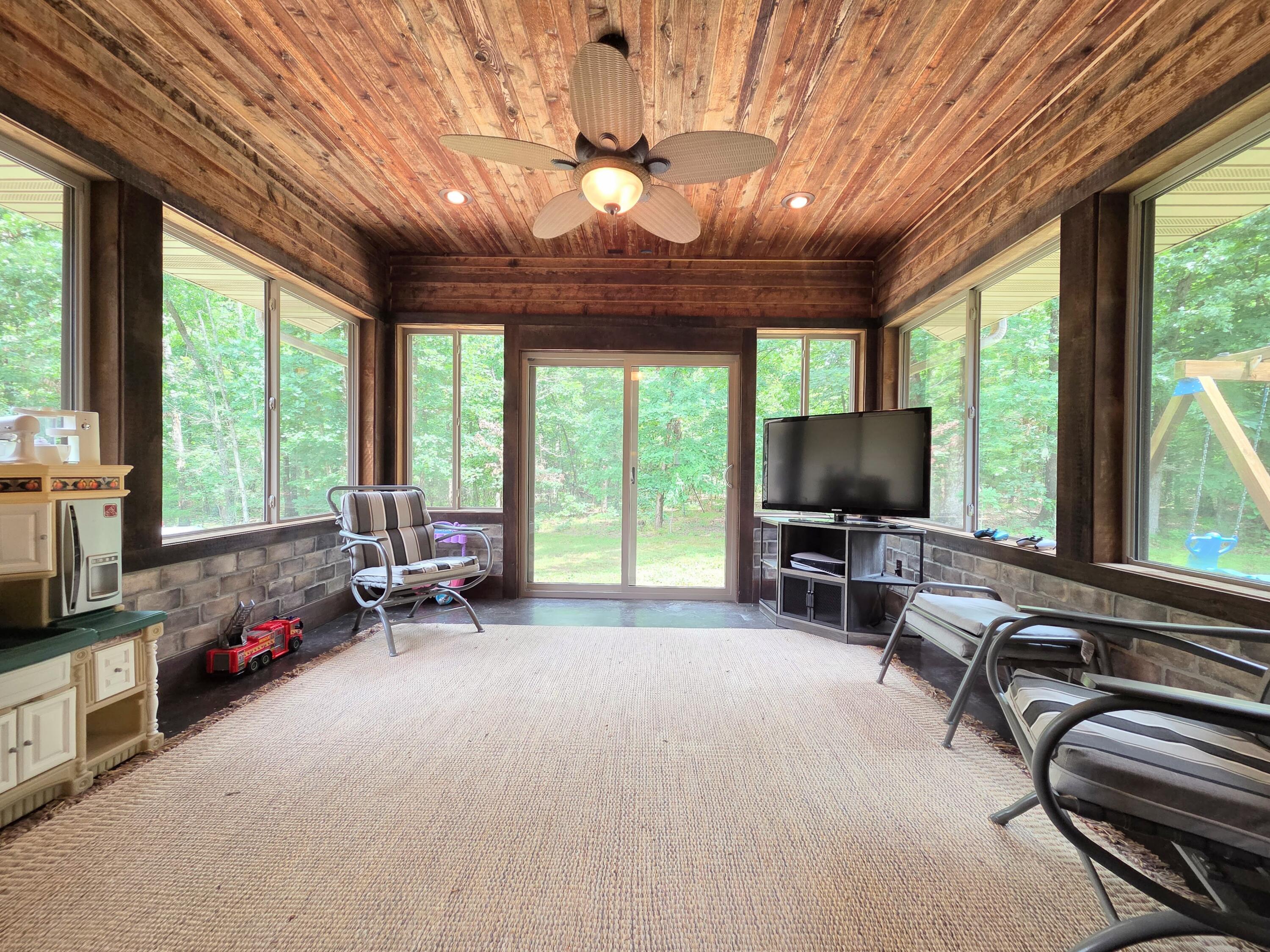 1346 Golf Course Road Property Photo 32