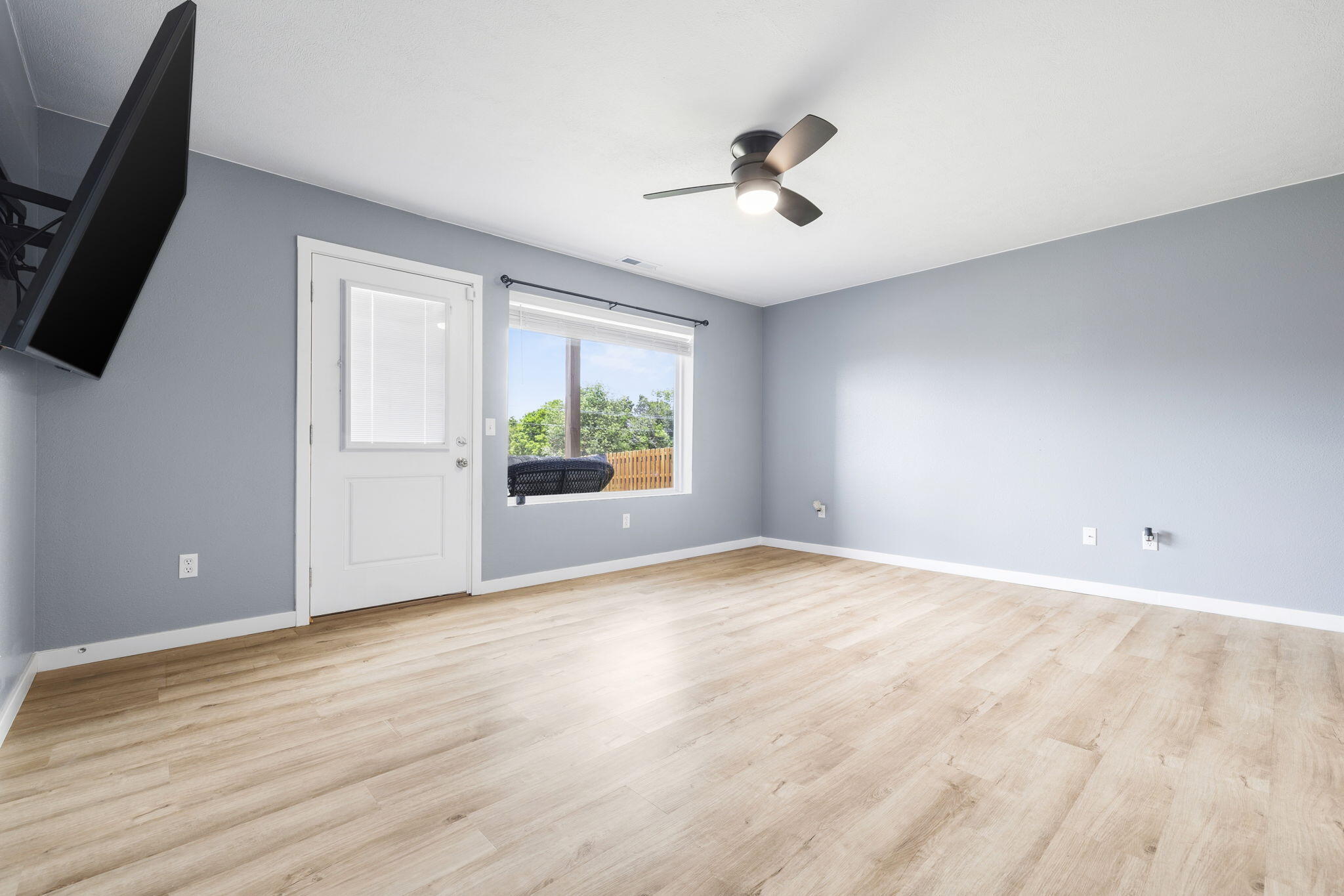 205 Great Plains Street Property Photo 7