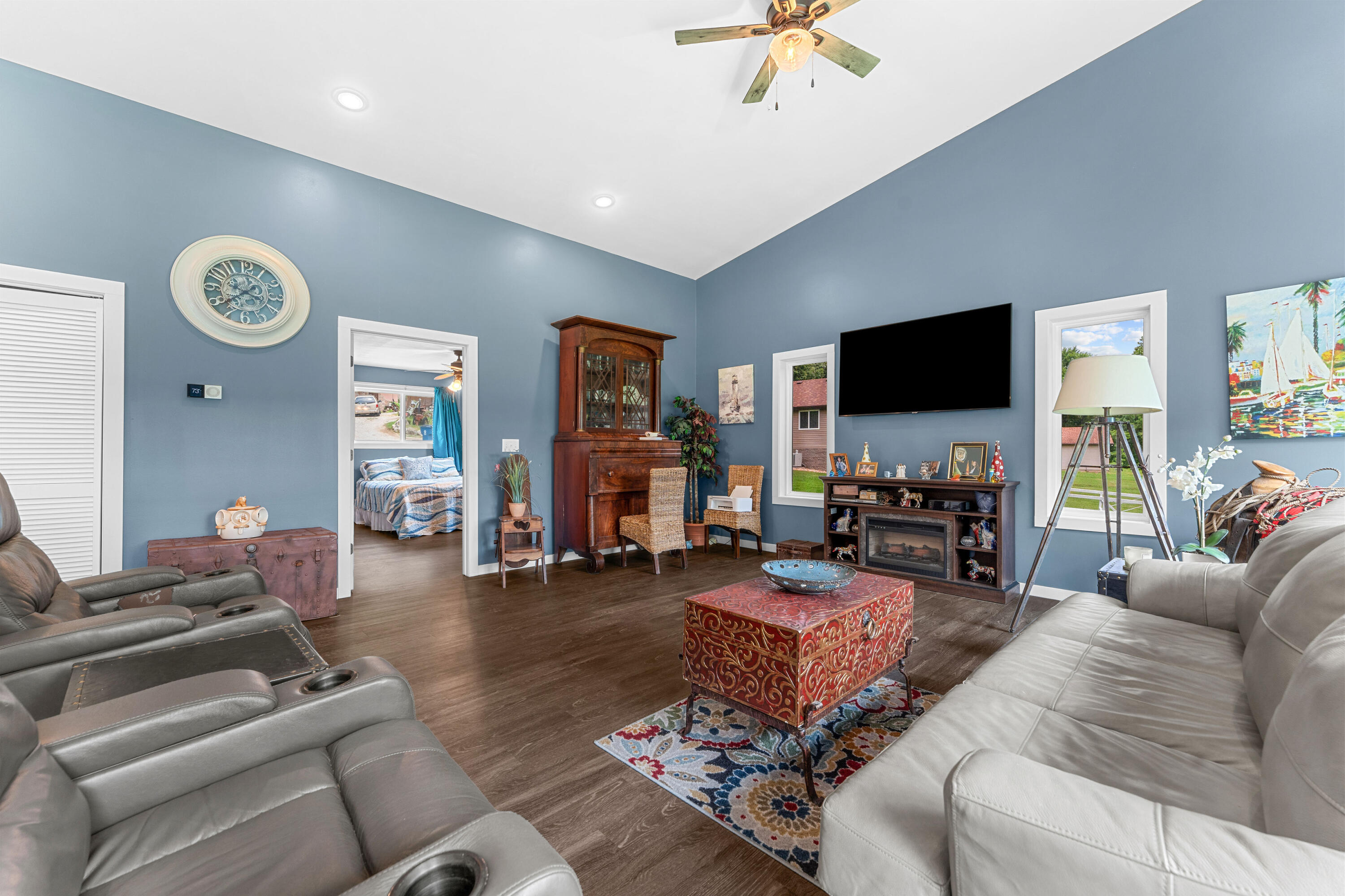 276 Easy Street Property Photo 7